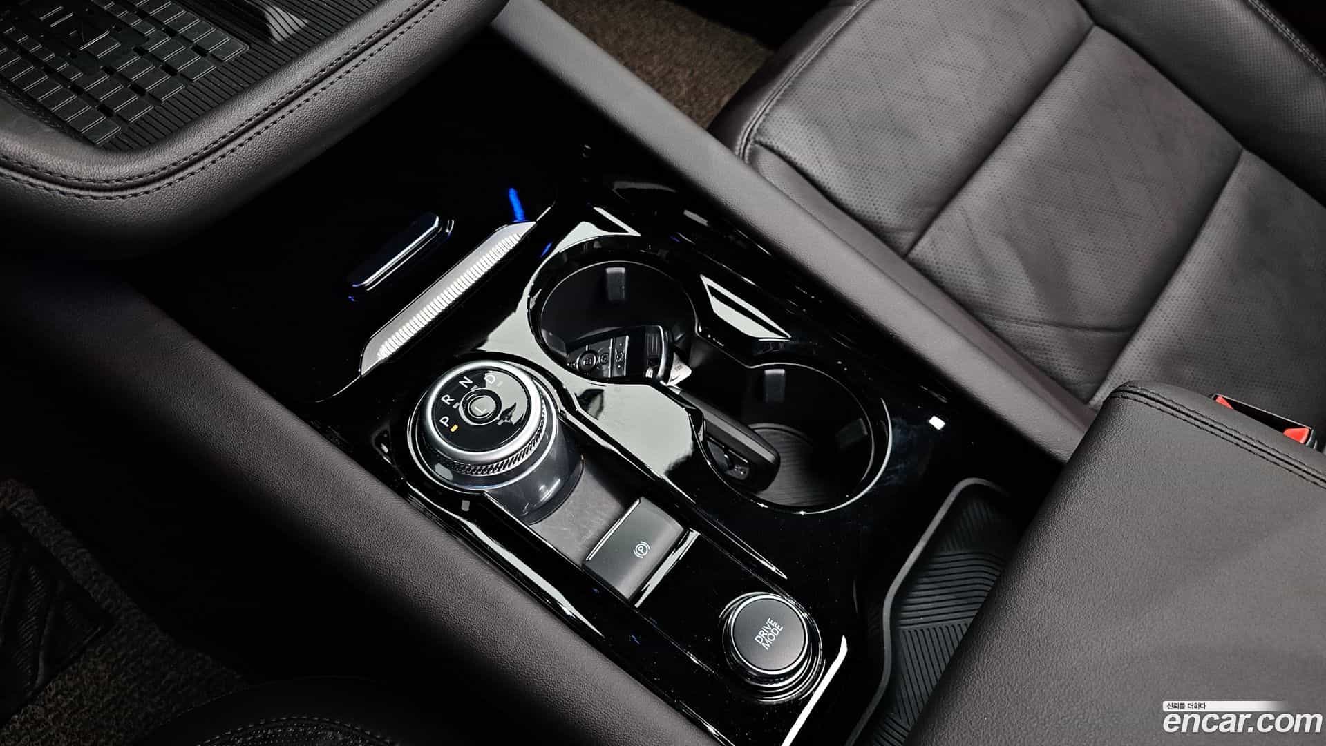 Explorer Ford 2025.2-INNER-009