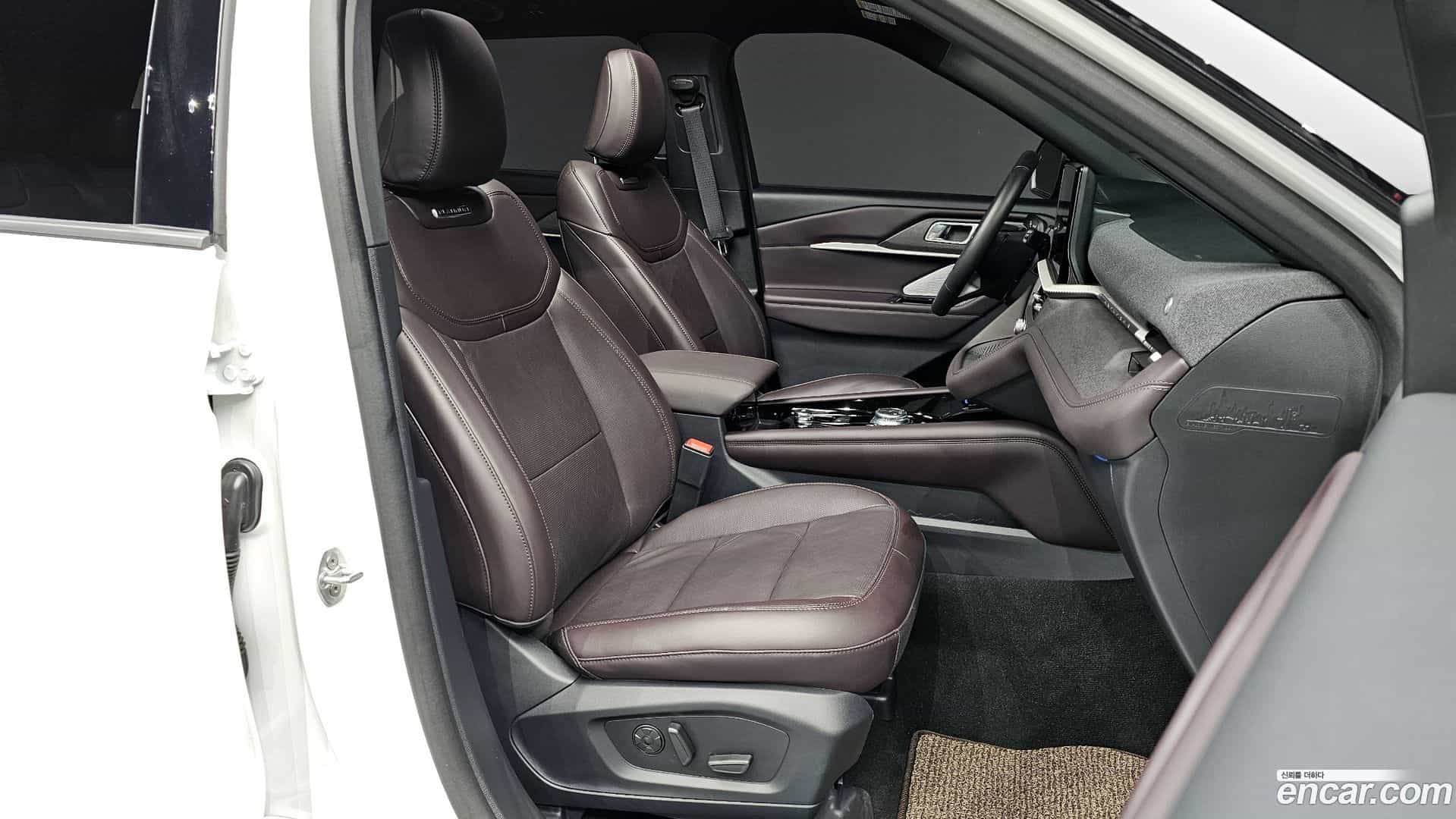Explorer Ford 2025.2-OPTION-015