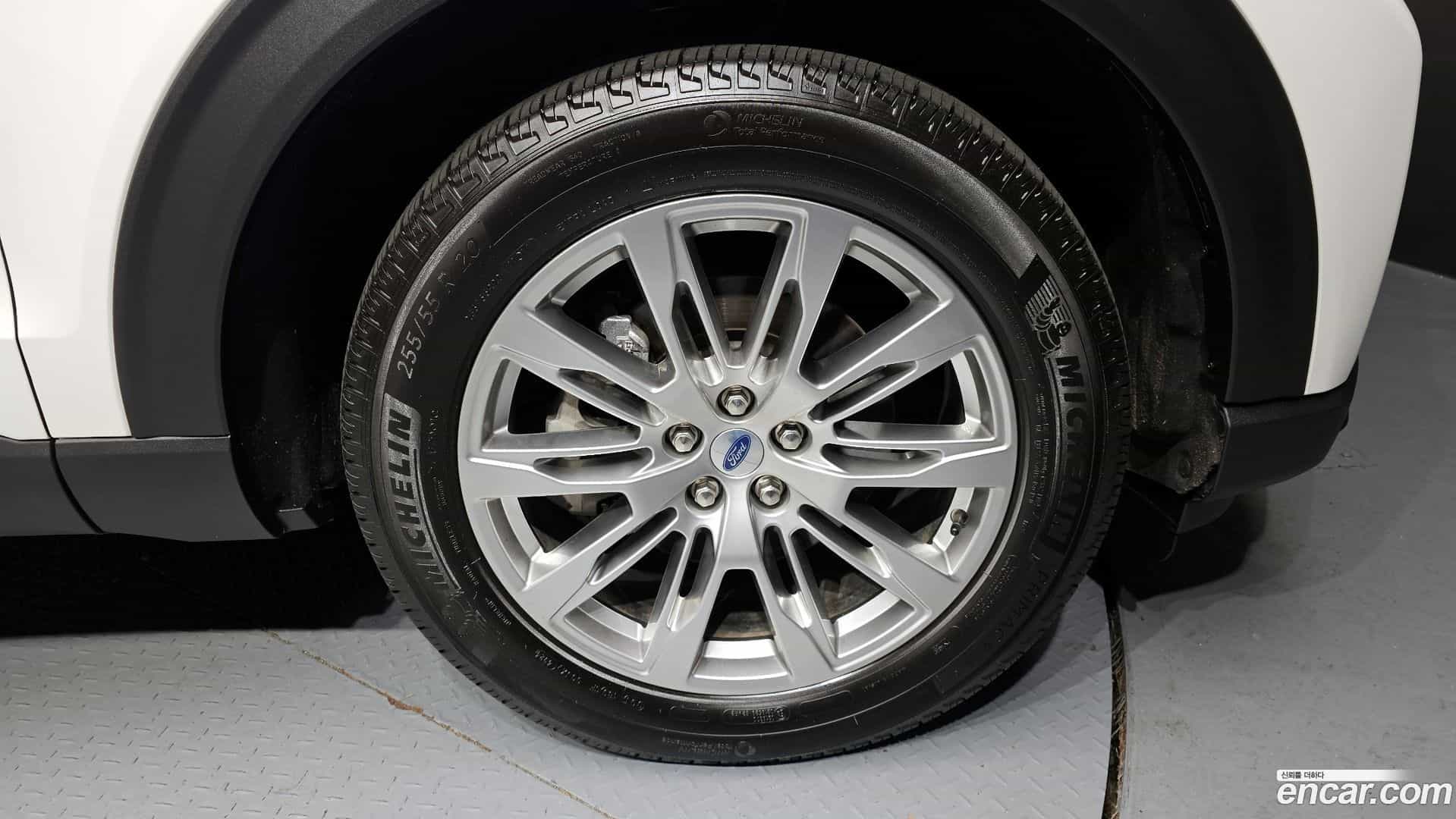 Explorer Ford 2025.2-OUTER-031