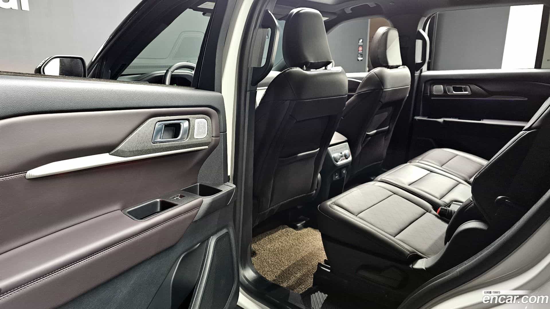 Explorer Ford 2025.2-INNER-036