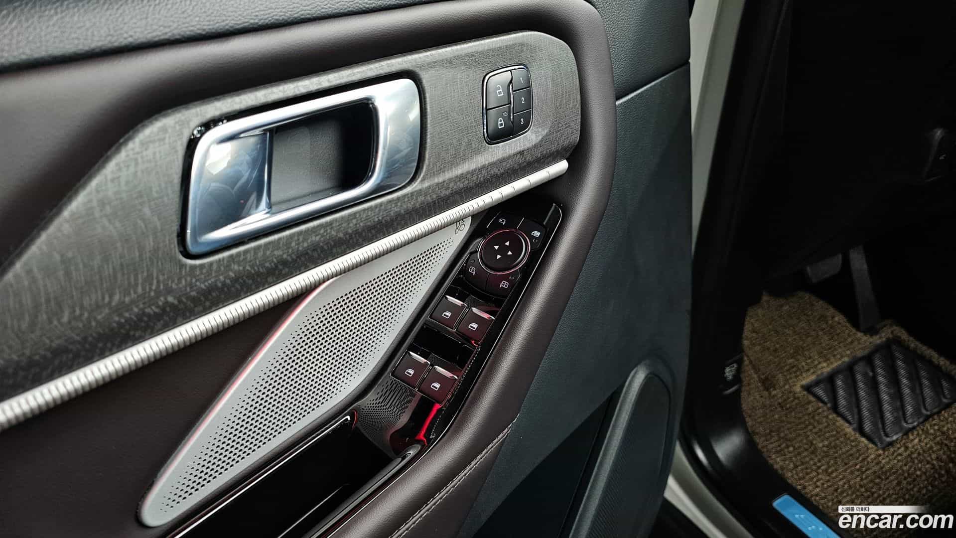 Explorer Ford 2025.2-OPTION-043