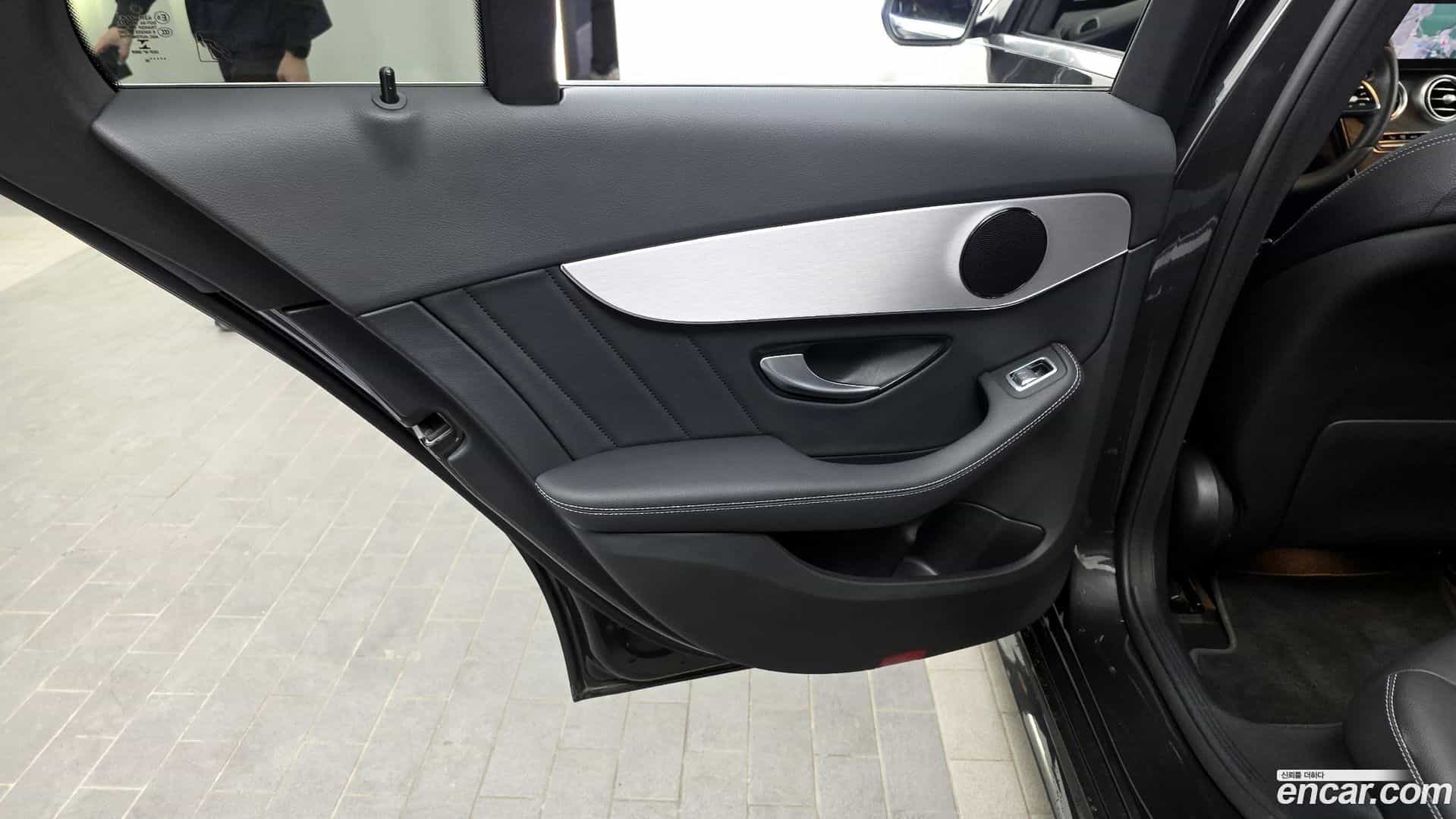 C-Class Mercedes-Benz 2021.5-INNER-035