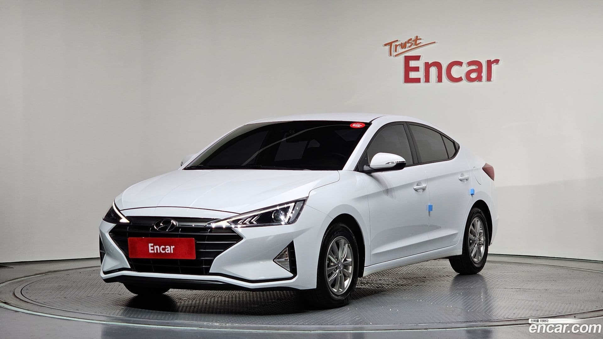 Main__Slider__Photo:AVANTE Hyundai 2019.5-0