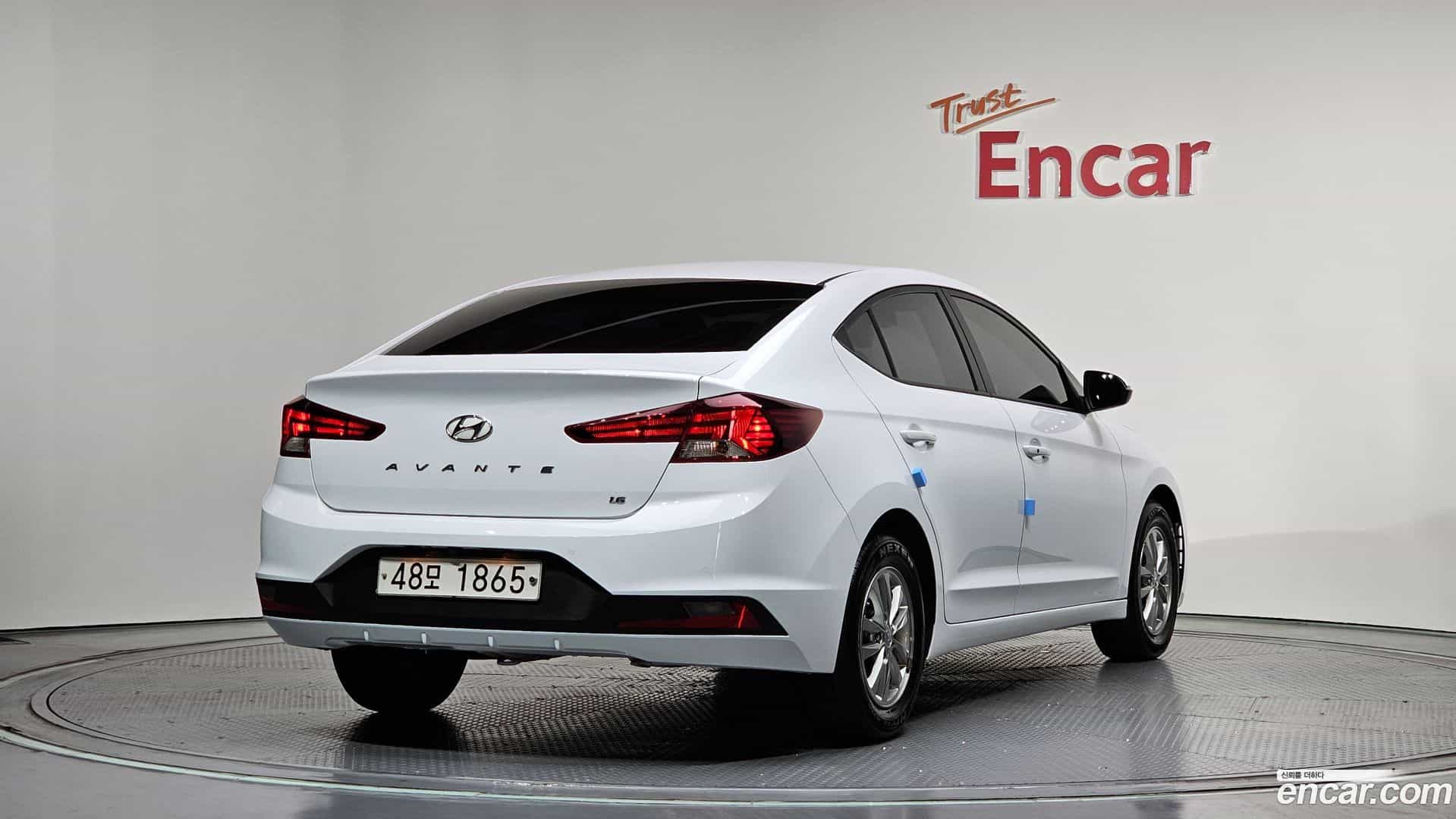 AVANTE Hyundai 2019.5-OUTER-002