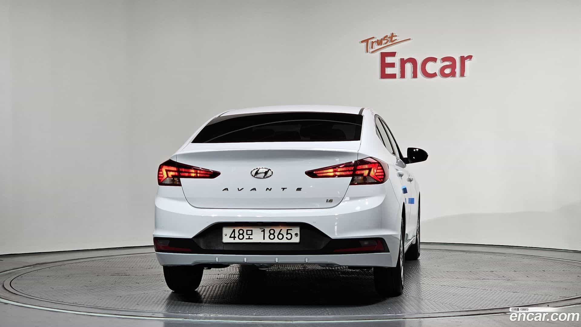 AVANTE Hyundai 2019.5-OUTER-004