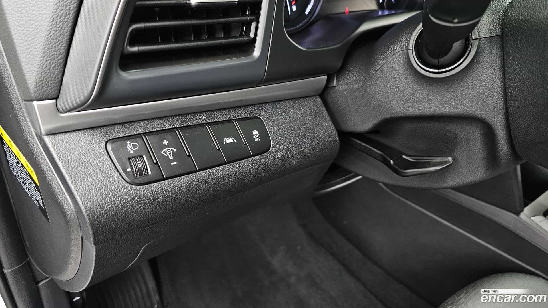 AVANTE Hyundai 2019.5-OPTION-022