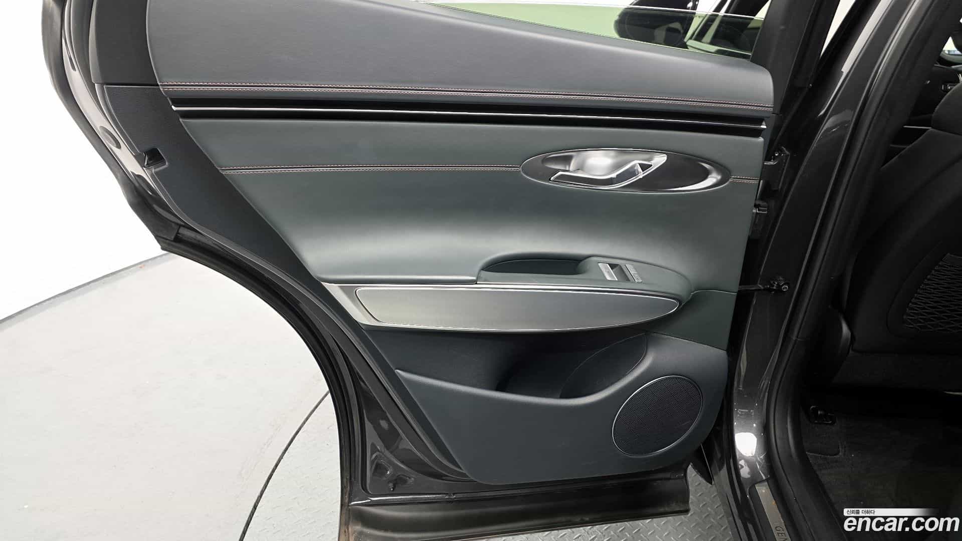 GV70 Genesis 2021.2-INNER-035