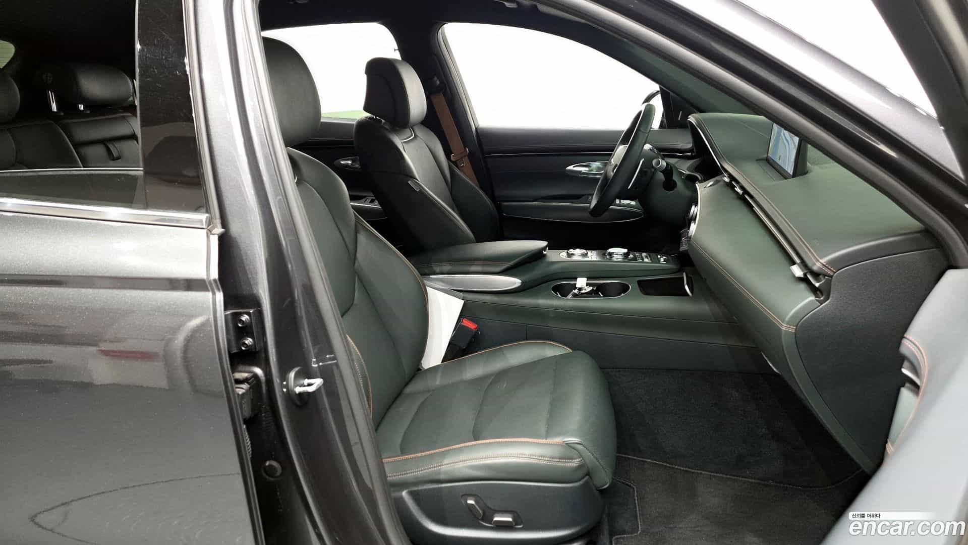 GV70 Genesis 2021.2-INNER-036