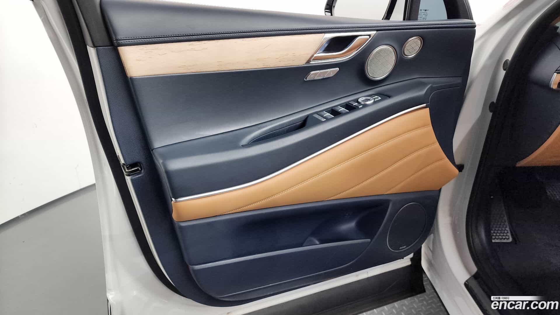 GV80 Genesis 2023.0-INNER-034
