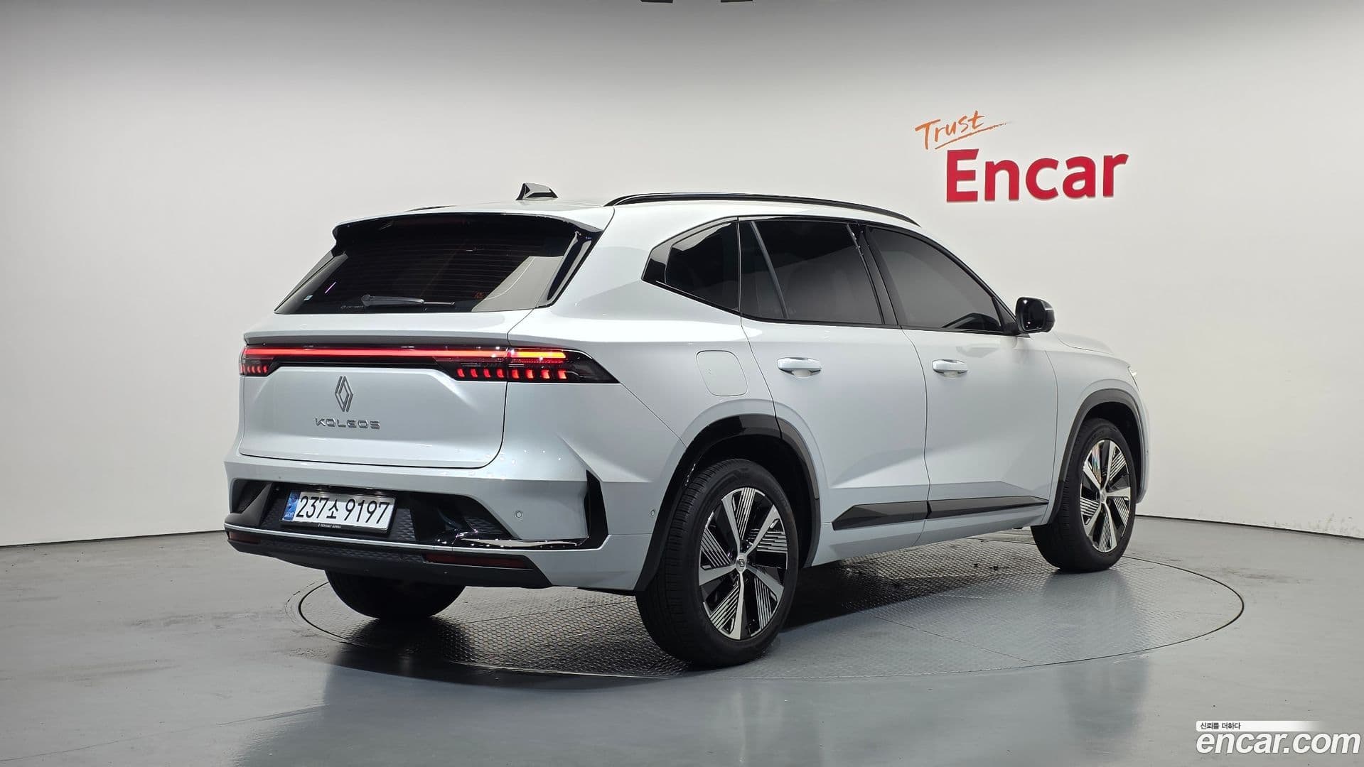 Main__Slider__Photo:Grand Koleos Renault Korea 2025.1-1