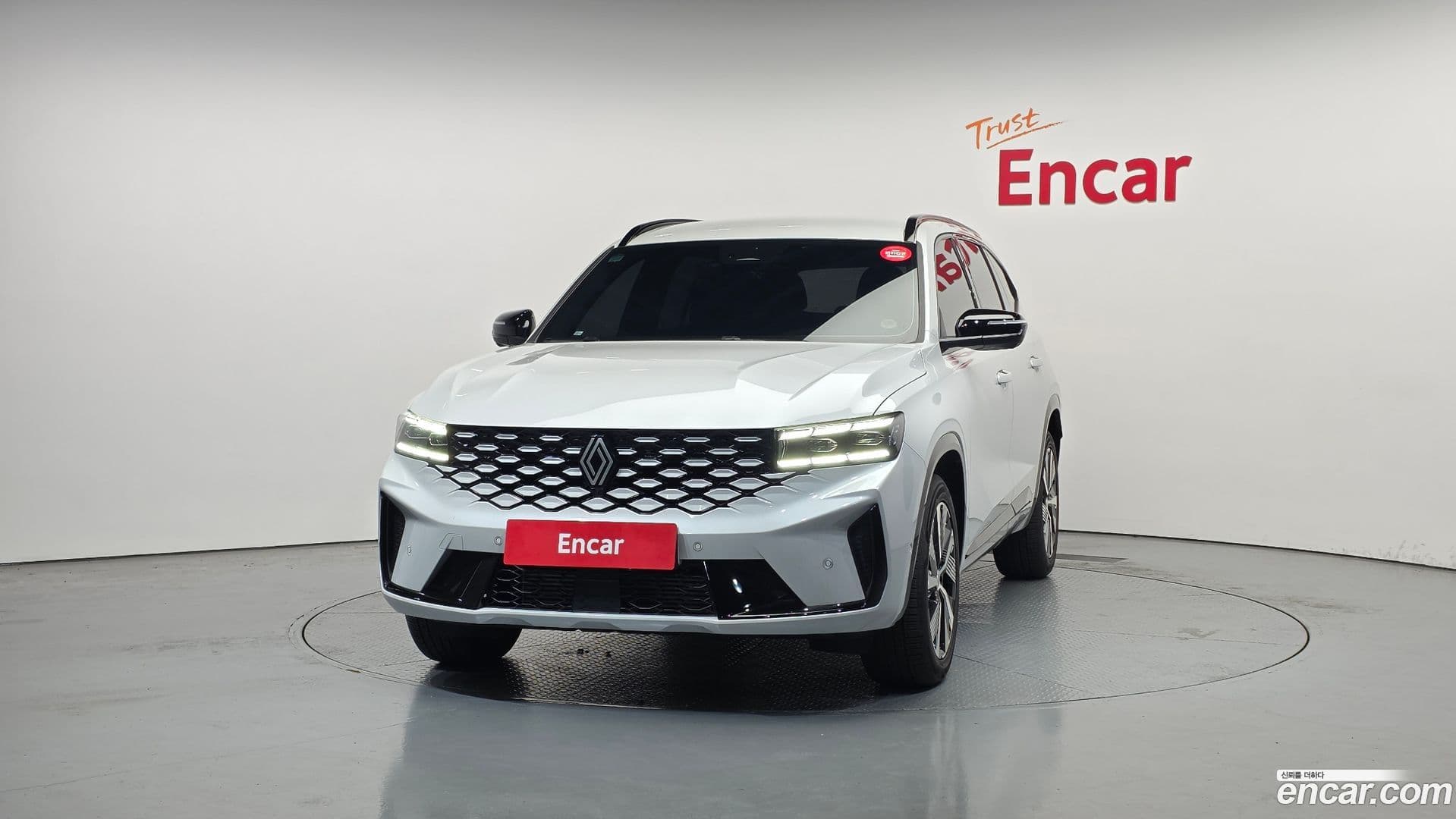Main__Slider__Photo:Grand Koleos Renault Korea 2025.1-2