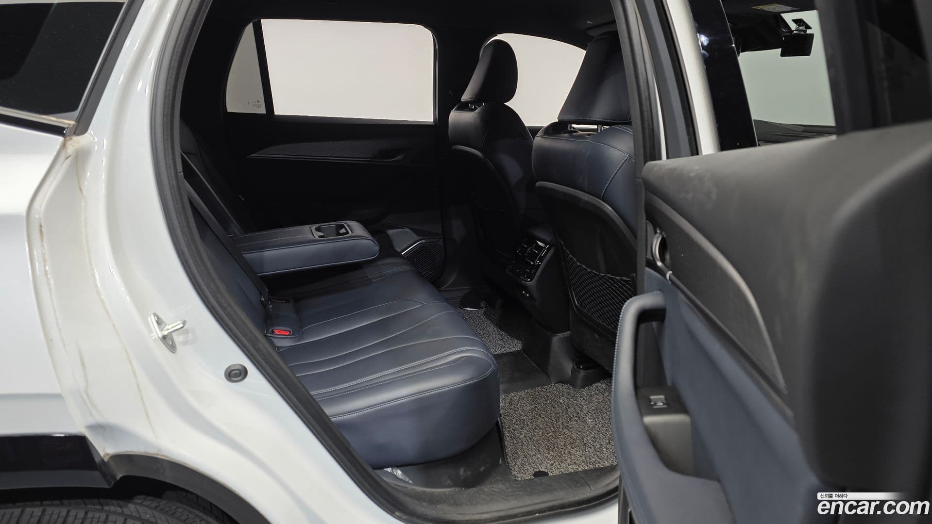 Main__Slider__Photo:Grand Koleos Renault Korea 2025.1-11