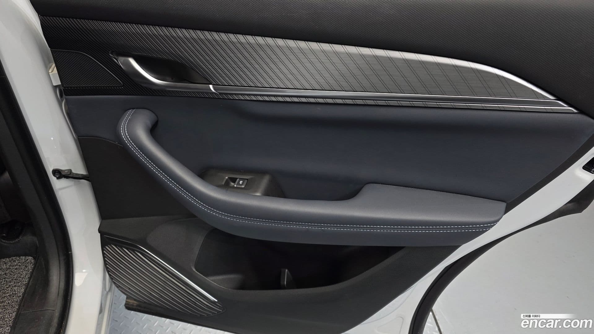 Main__Slider__Photo:Grand Koleos Renault Korea 2025.1-24
