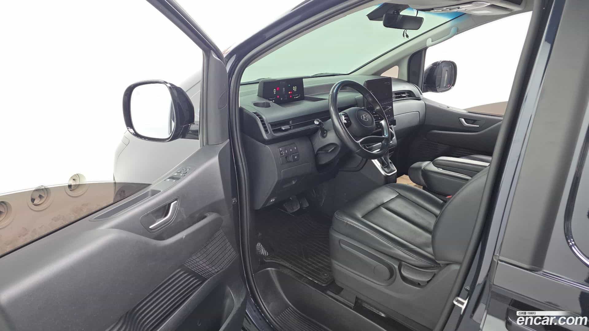Staria Hyundai 2023.0-INNER-010