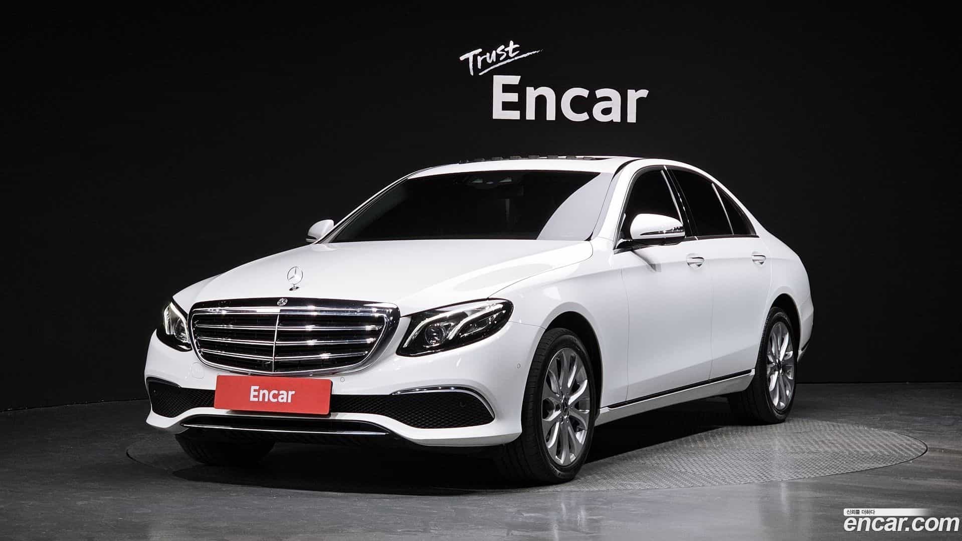 E-Class Mercedes-Benz 2018.6-OUTER-001