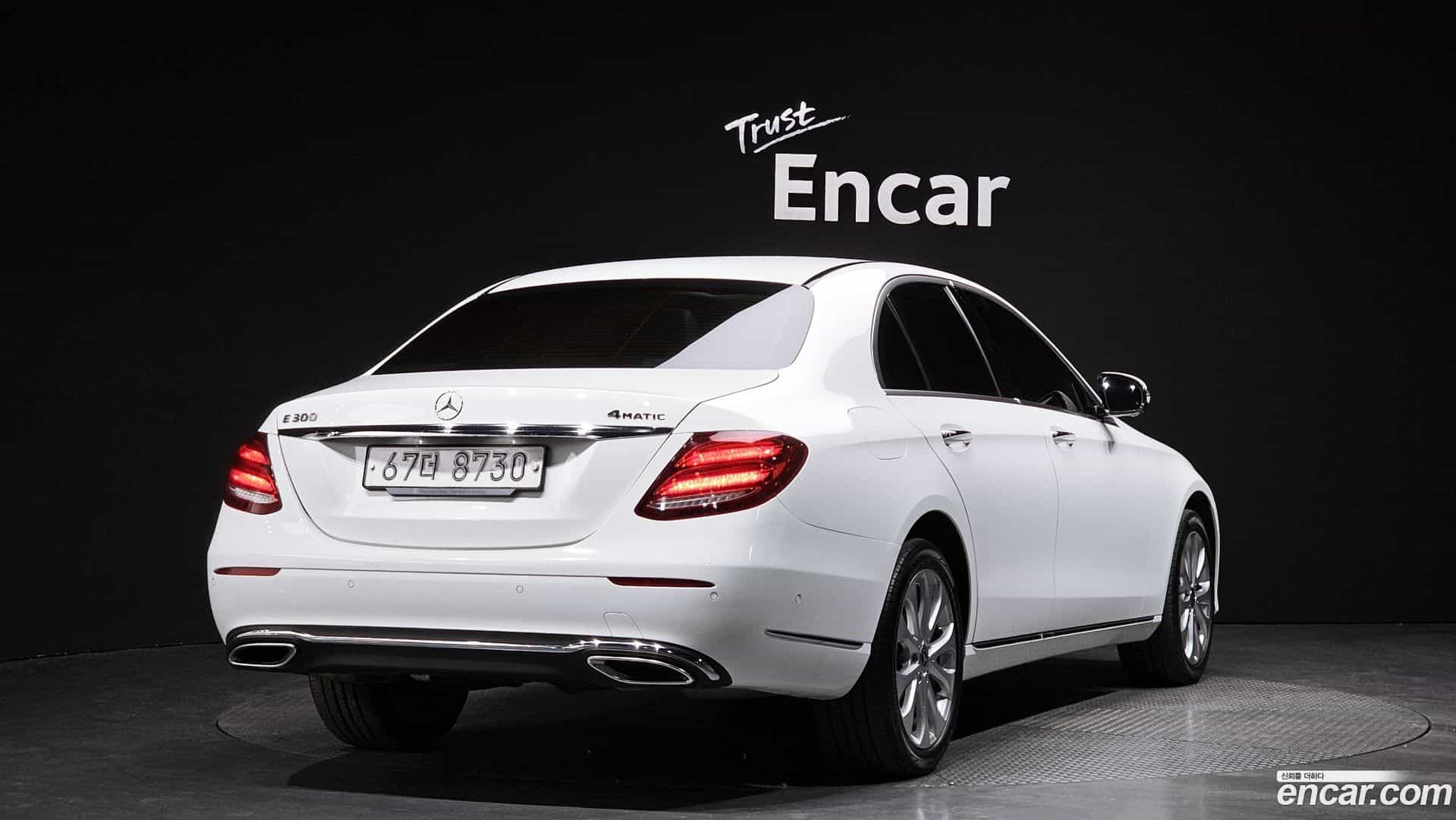 E-Class Mercedes-Benz 2018.6-OUTER-002