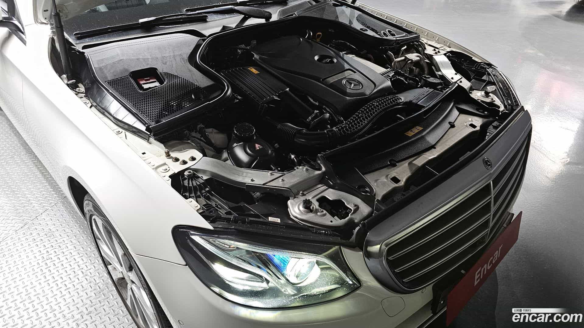 E-Class Mercedes-Benz 2018.6-OUTER-006