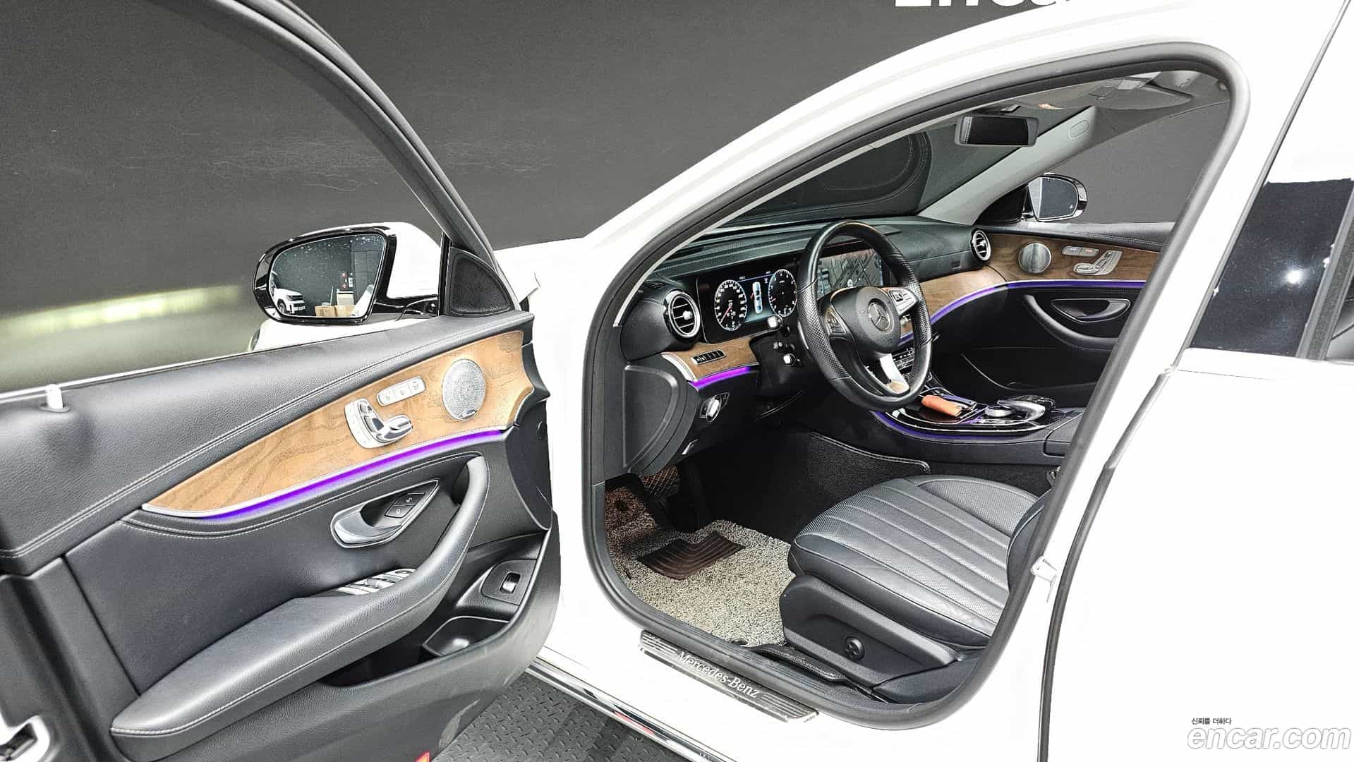 E-Class Mercedes-Benz 2018.6-INNER-010
