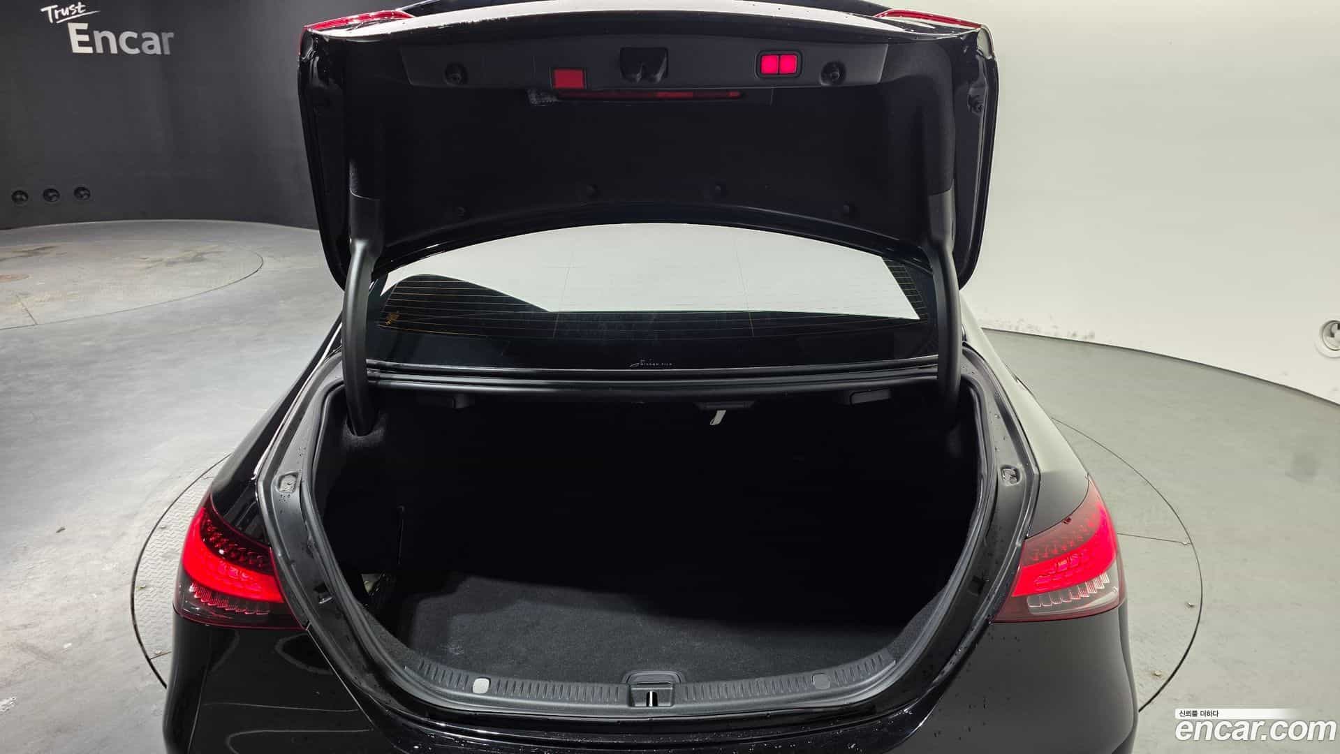 E-Class Mercedes-Benz 2021.2-OPTION-024