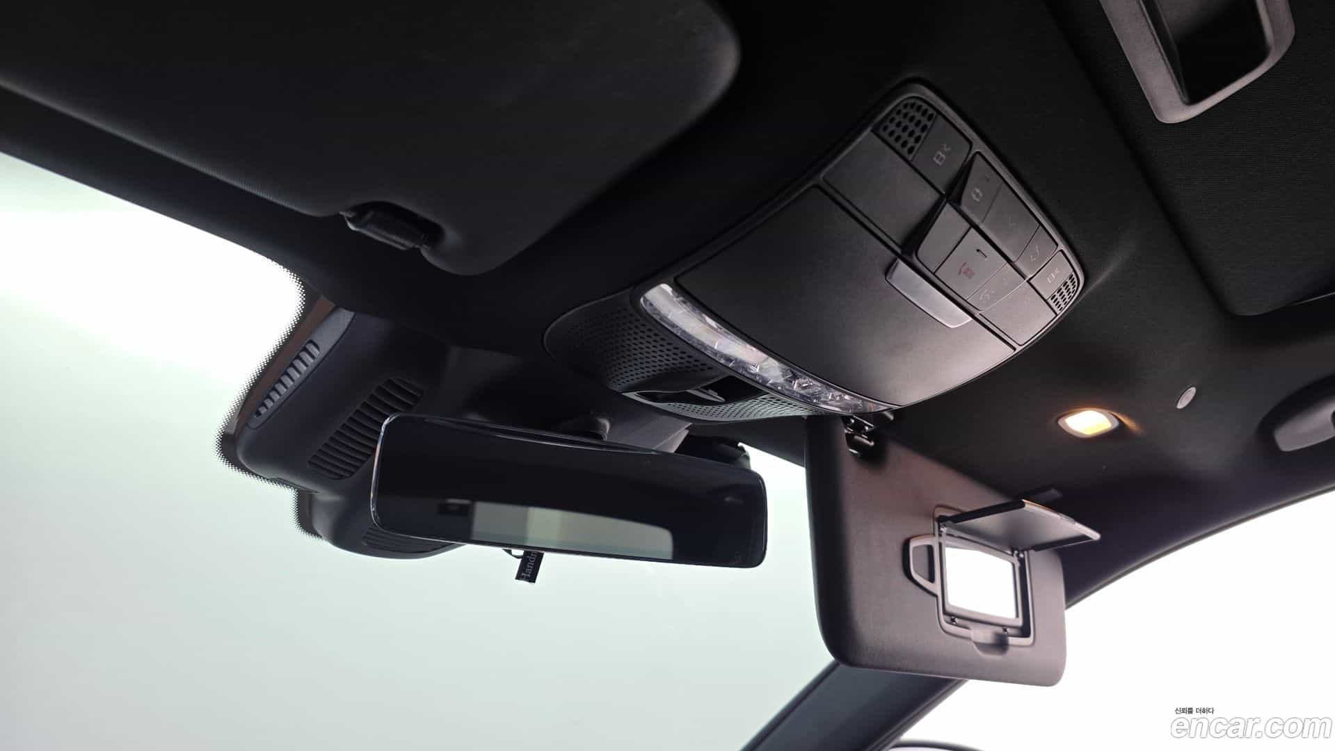 E-Class Mercedes-Benz 2021.2-OPTION-042