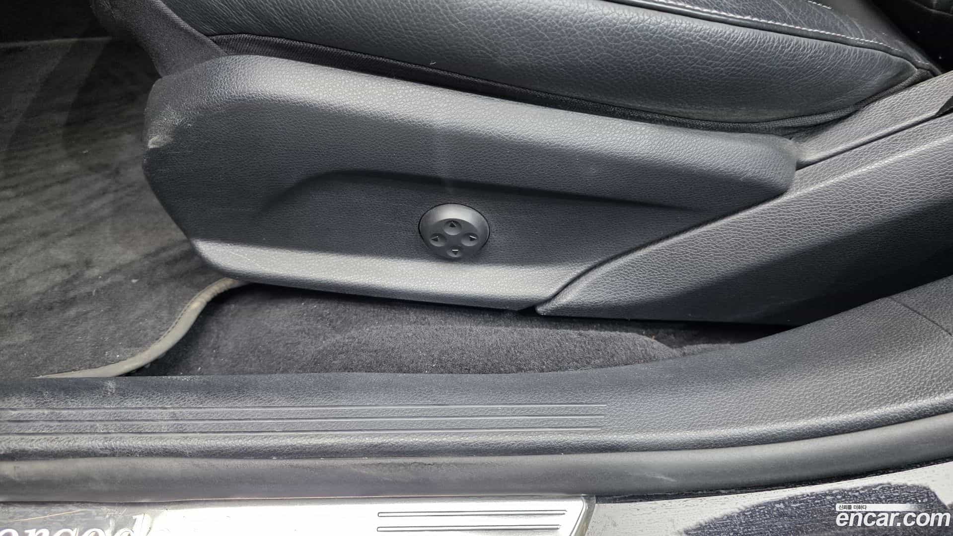 E-Class Mercedes-Benz 2021.2-OPTION-044
