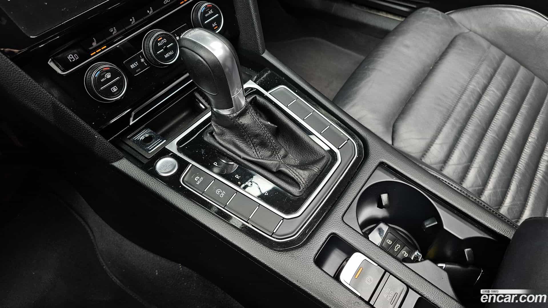 Passat Volkswagen 2018.3-INNER-009