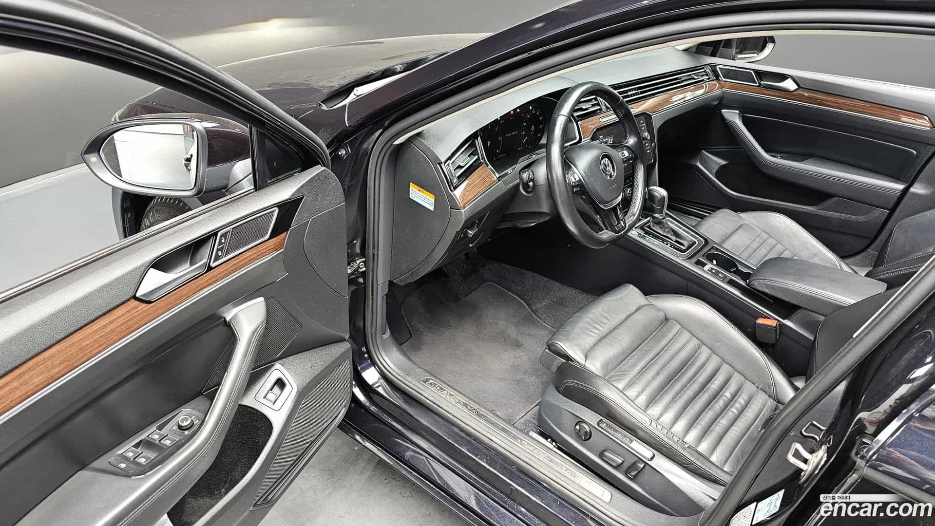 Passat Volkswagen 2018.3-OPTION-015