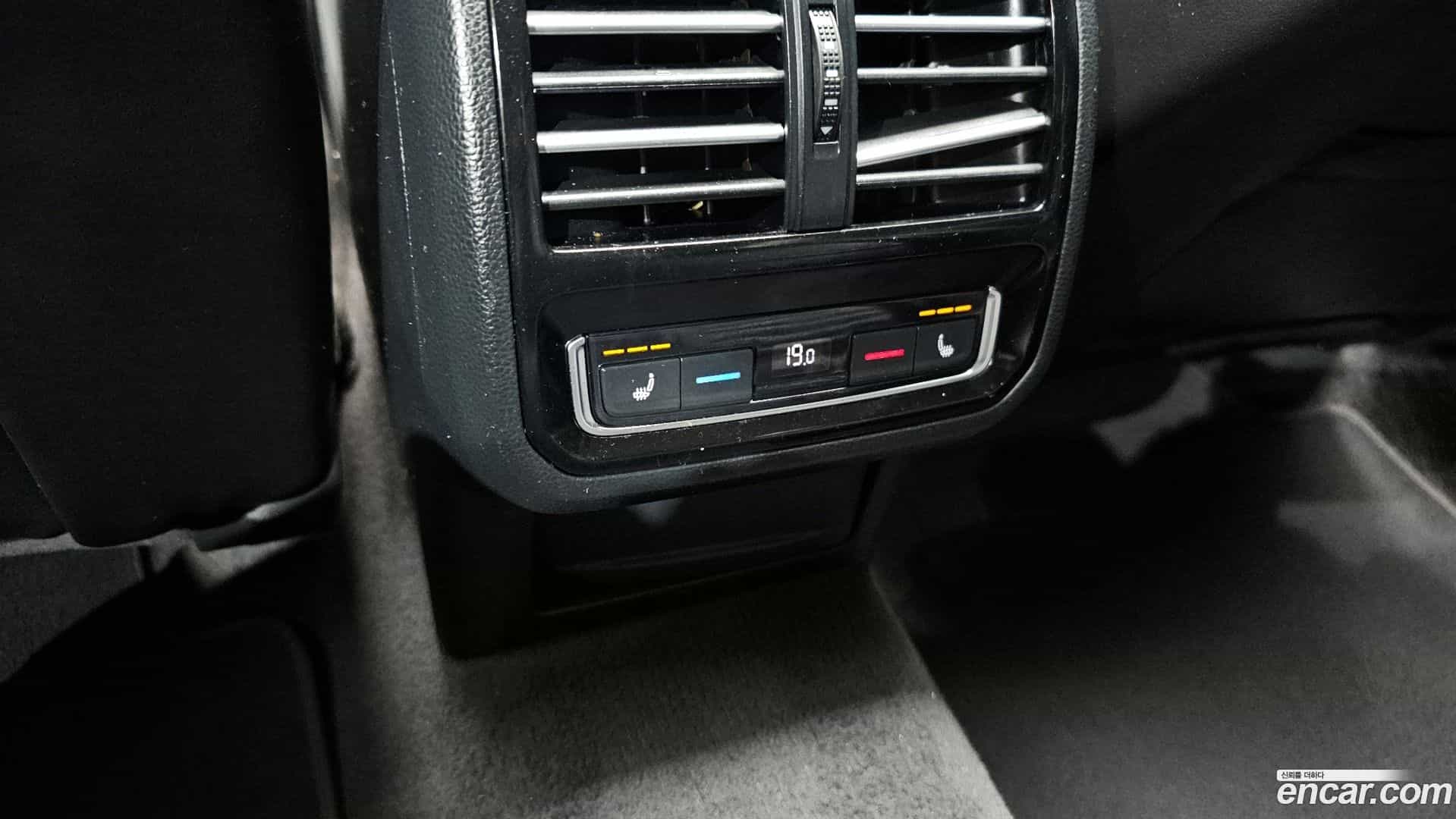 Passat Volkswagen 2018.3-OPTION-023