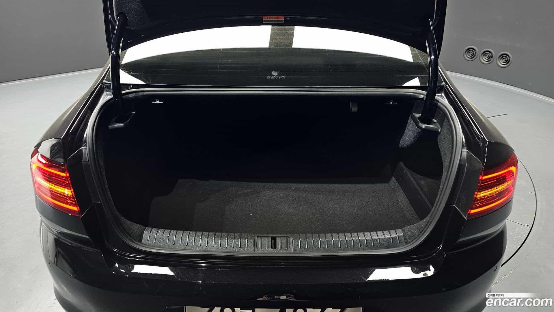 Passat Volkswagen 2018.3-OPTION-024