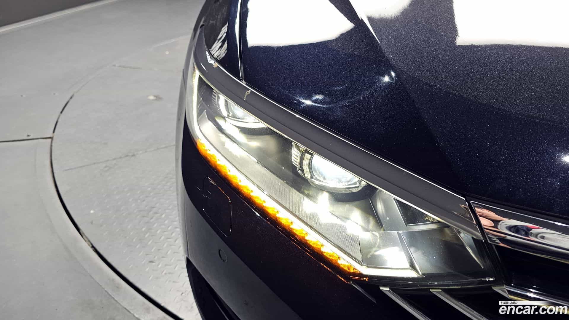 Passat Volkswagen 2018.3-OUTER-032