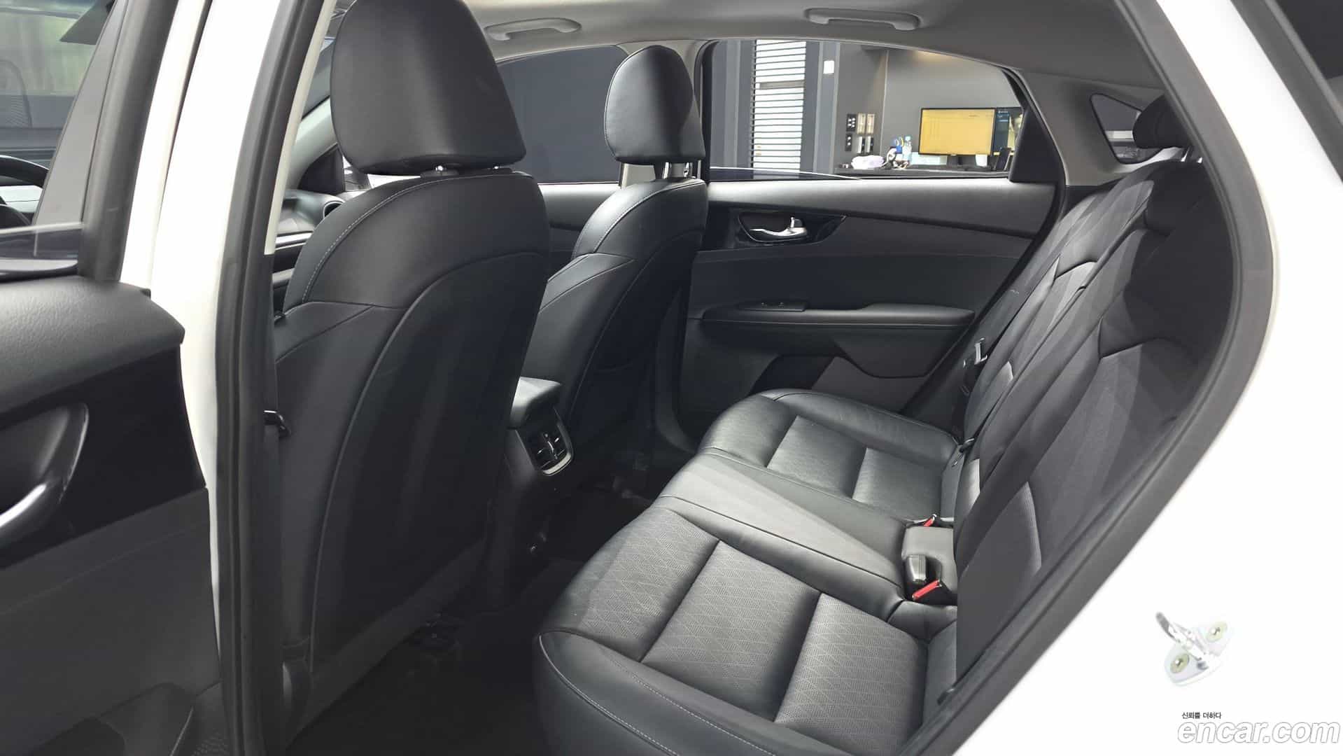 K3 Kia 2021.10-INNER-036
