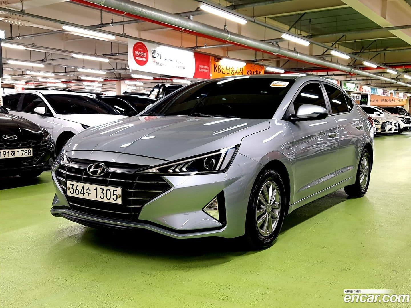 Main__Slider__Photo:AVANTE Hyundai 2019.10-0