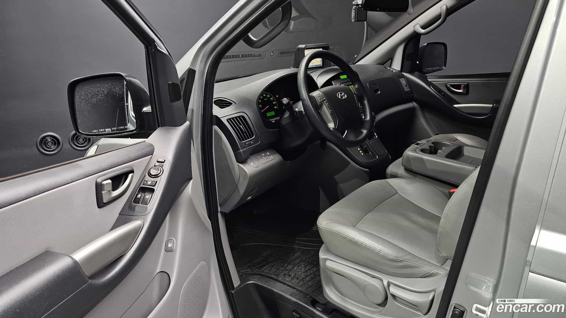 Starex Hyundai 2014.8-INNER-010