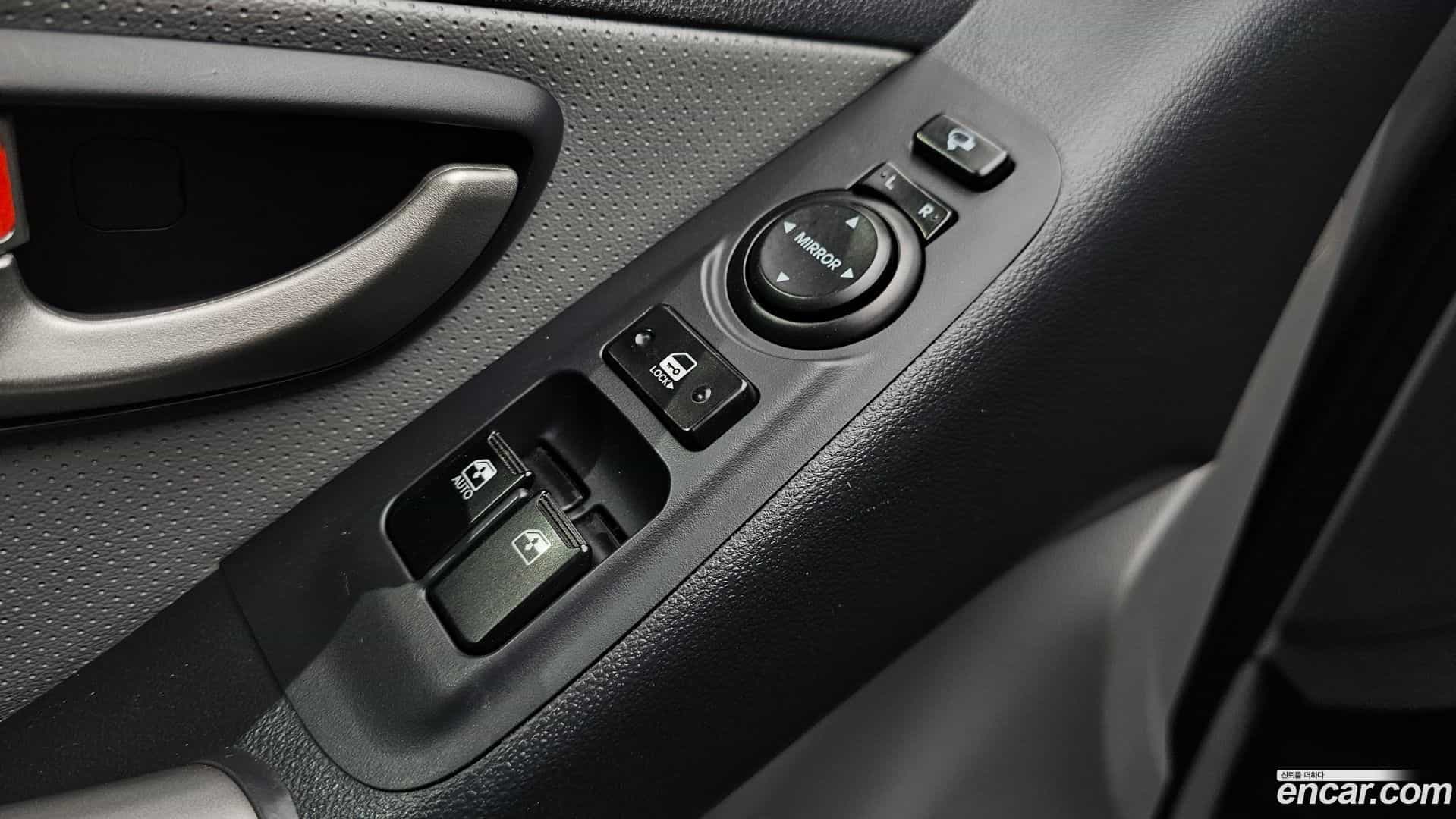 Starex Hyundai 2014.8-OPTION-042