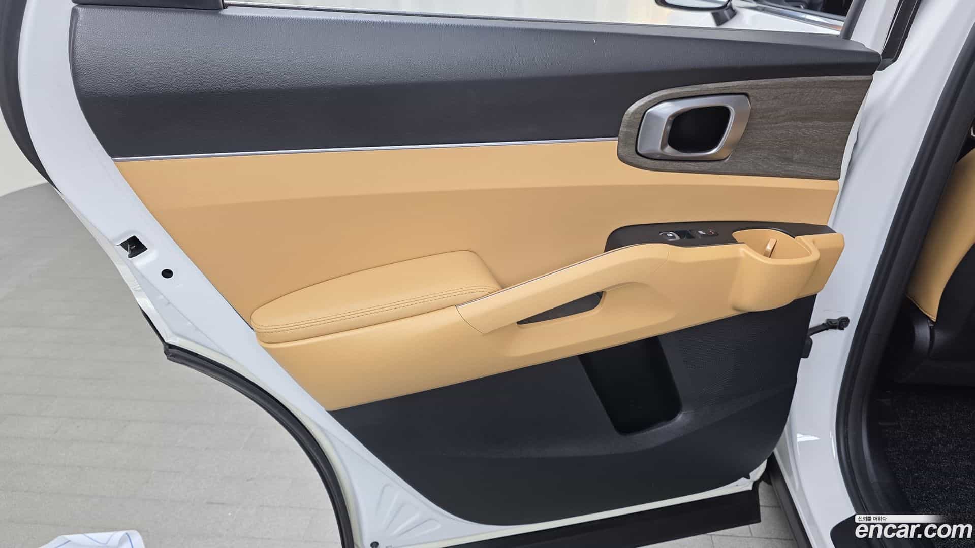 Sorento Kia 2022.3-INNER-035