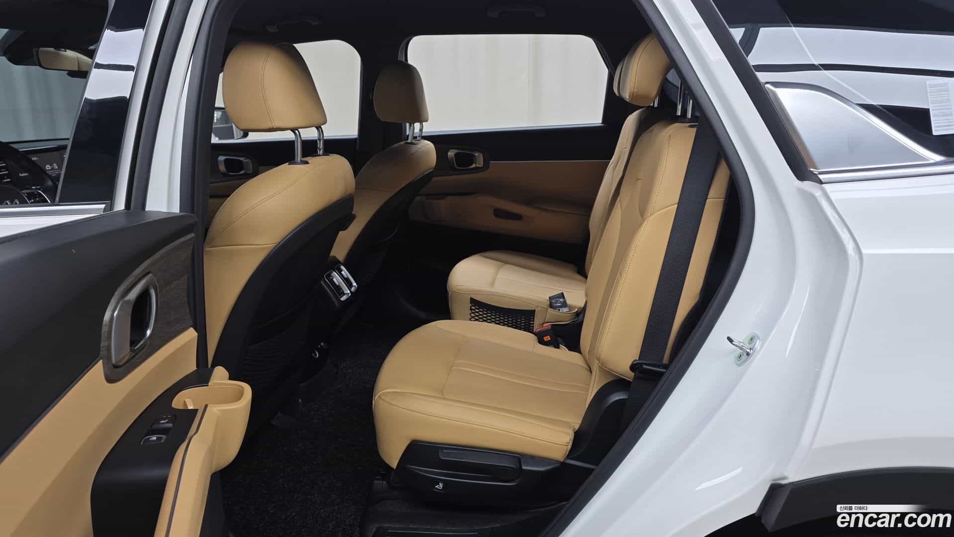 Sorento Kia 2022.3-INNER-036