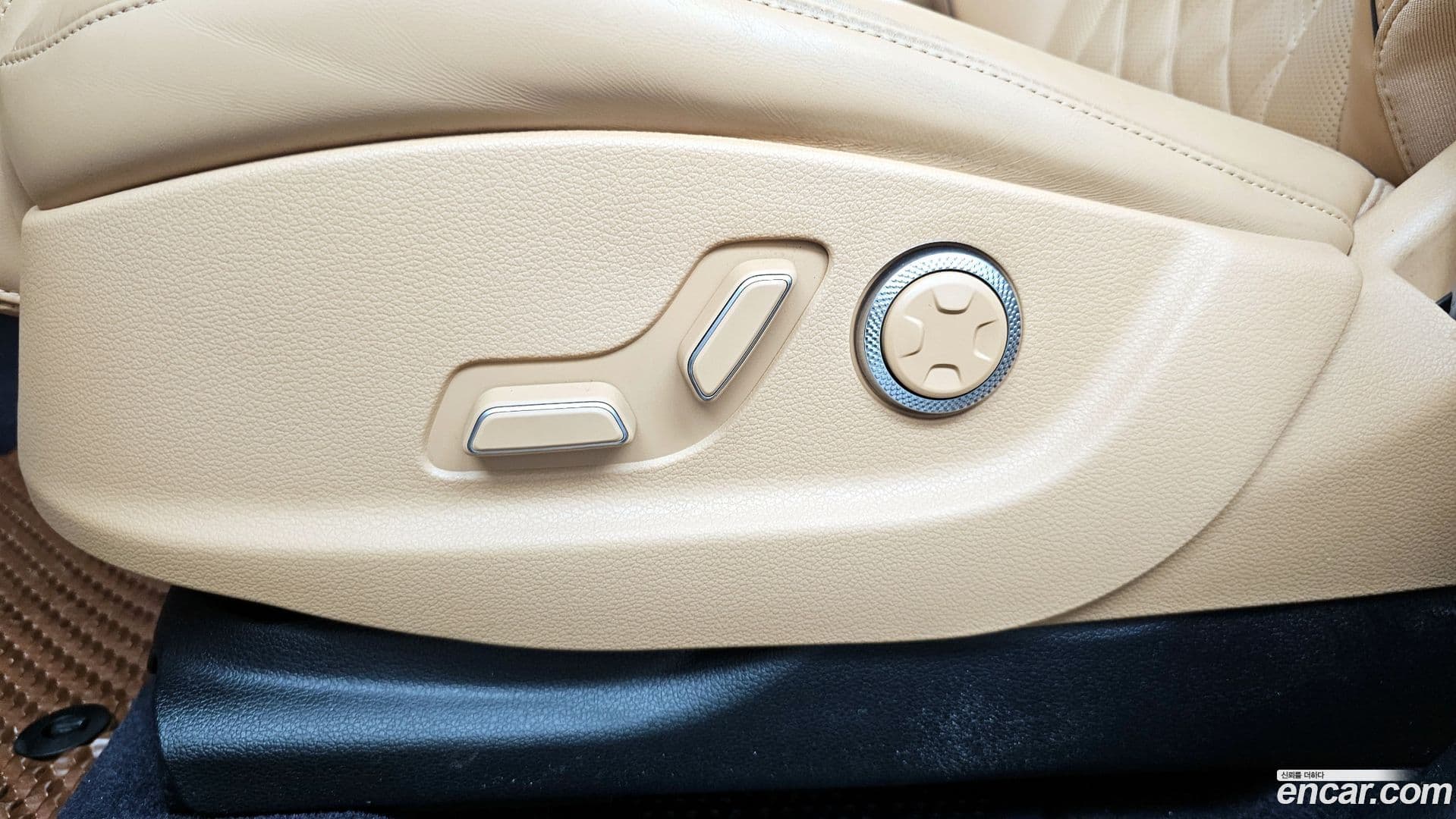 Main__Slider__Photo:GV80 Genesis 2020.3-32