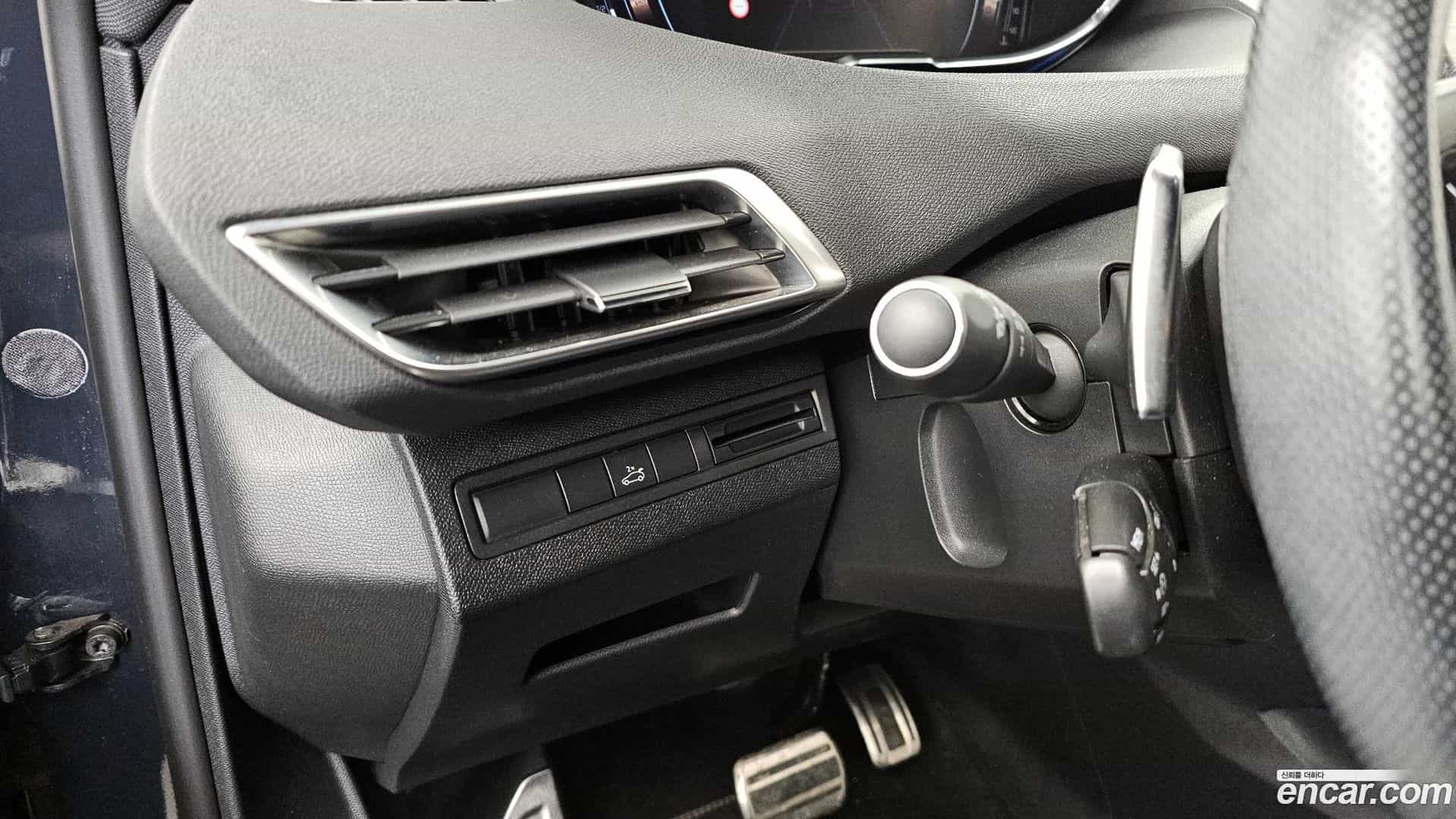 3008 Peugeot 2018.9-OPTION-043