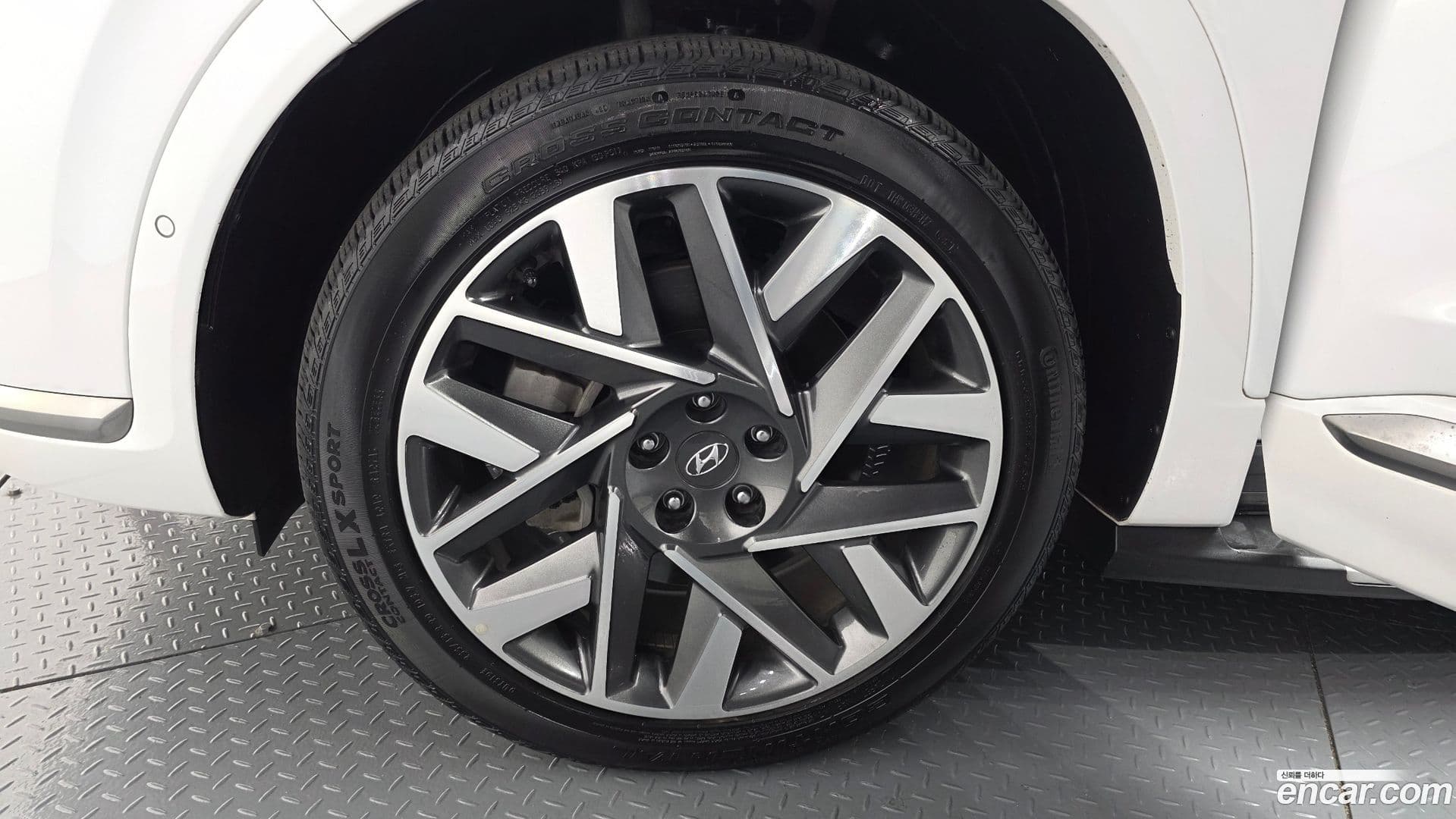 Main__Slider__Photo:Santafe Hyundai 2022.7-4