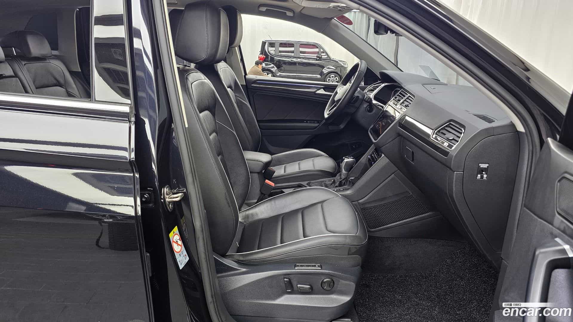 Tiguan Volkswagen 2021.7-OPTION-015