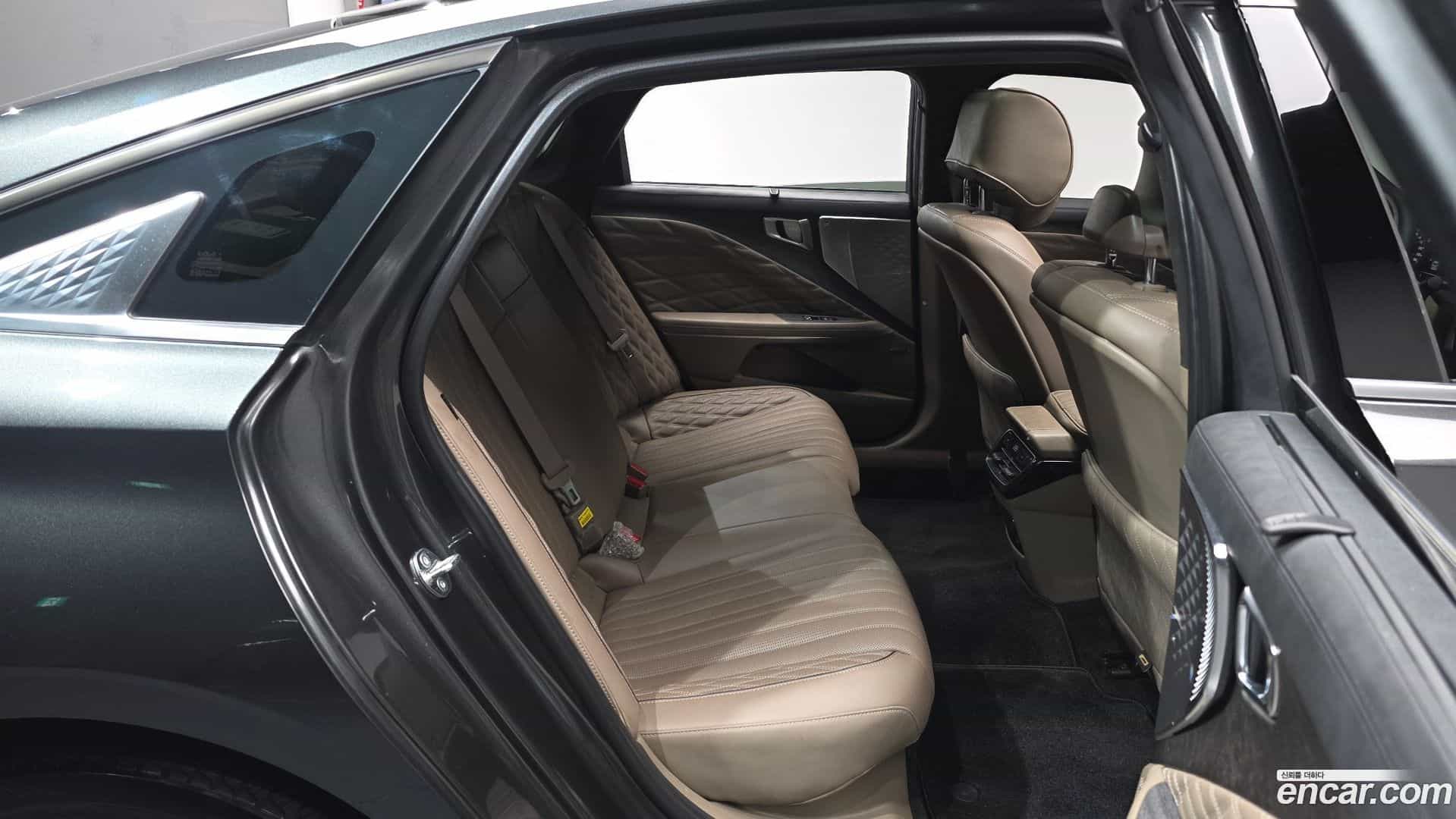 K8 Kia 2023.5-OPTION-016
