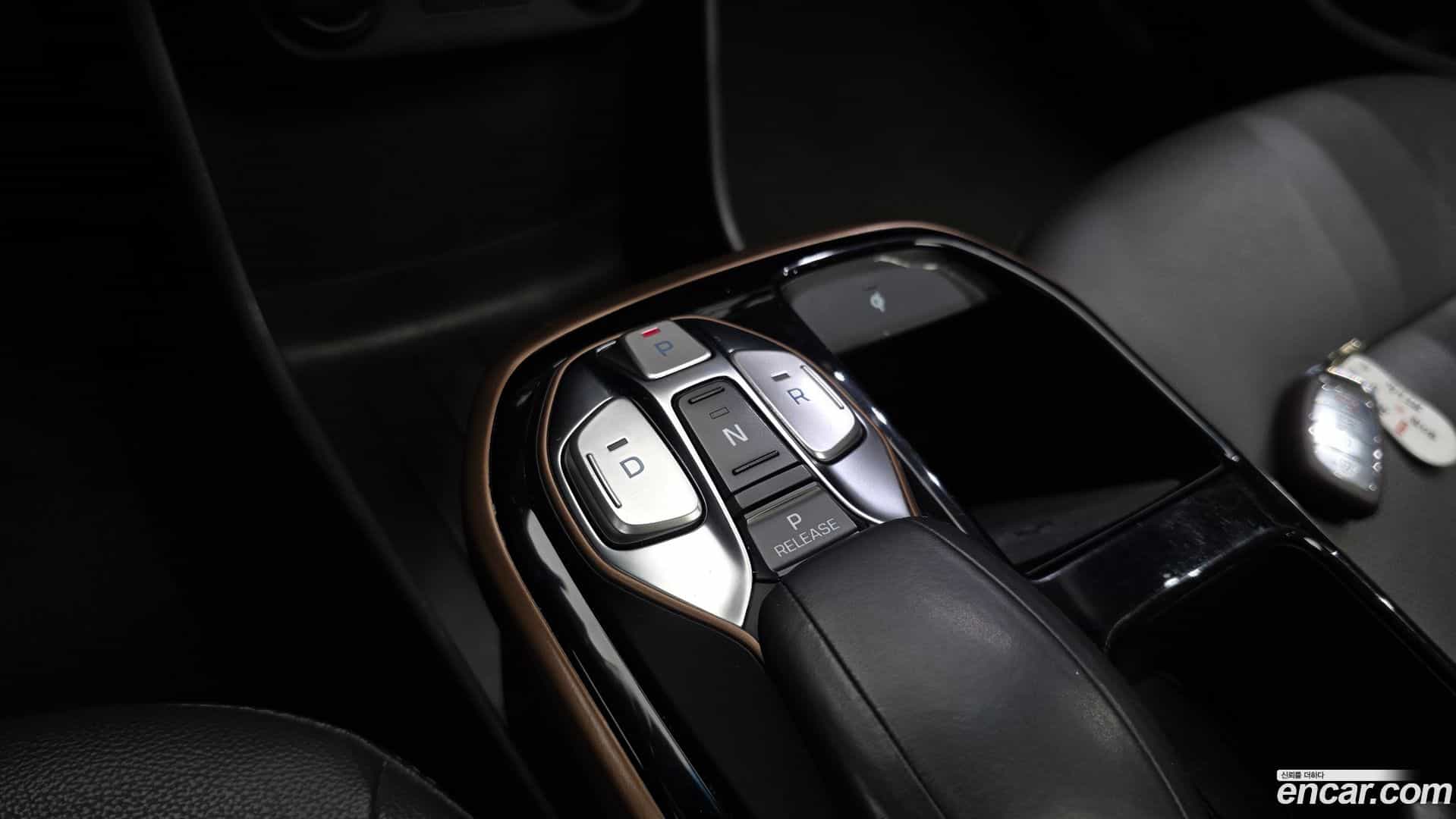 Ioniq Hyundai 2017.11-INNER-009