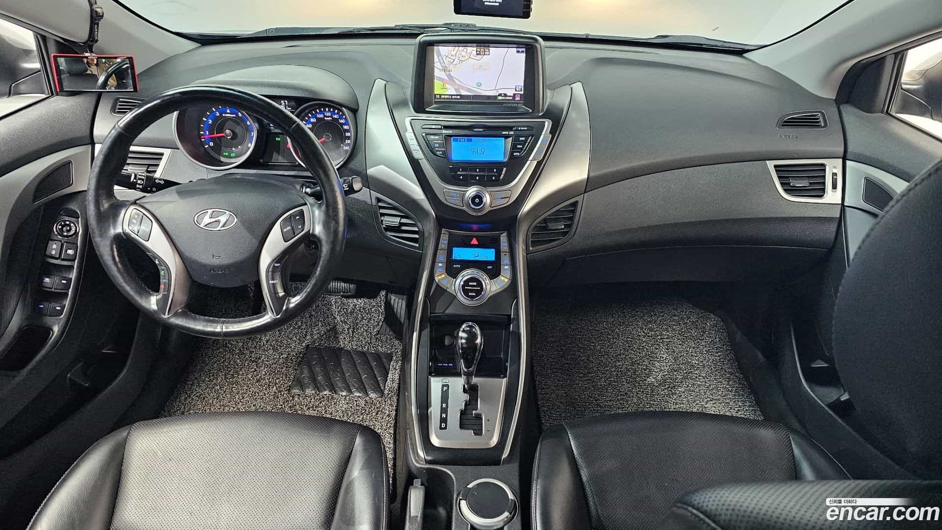 AVANTE Hyundai 2012.10-INNER-007