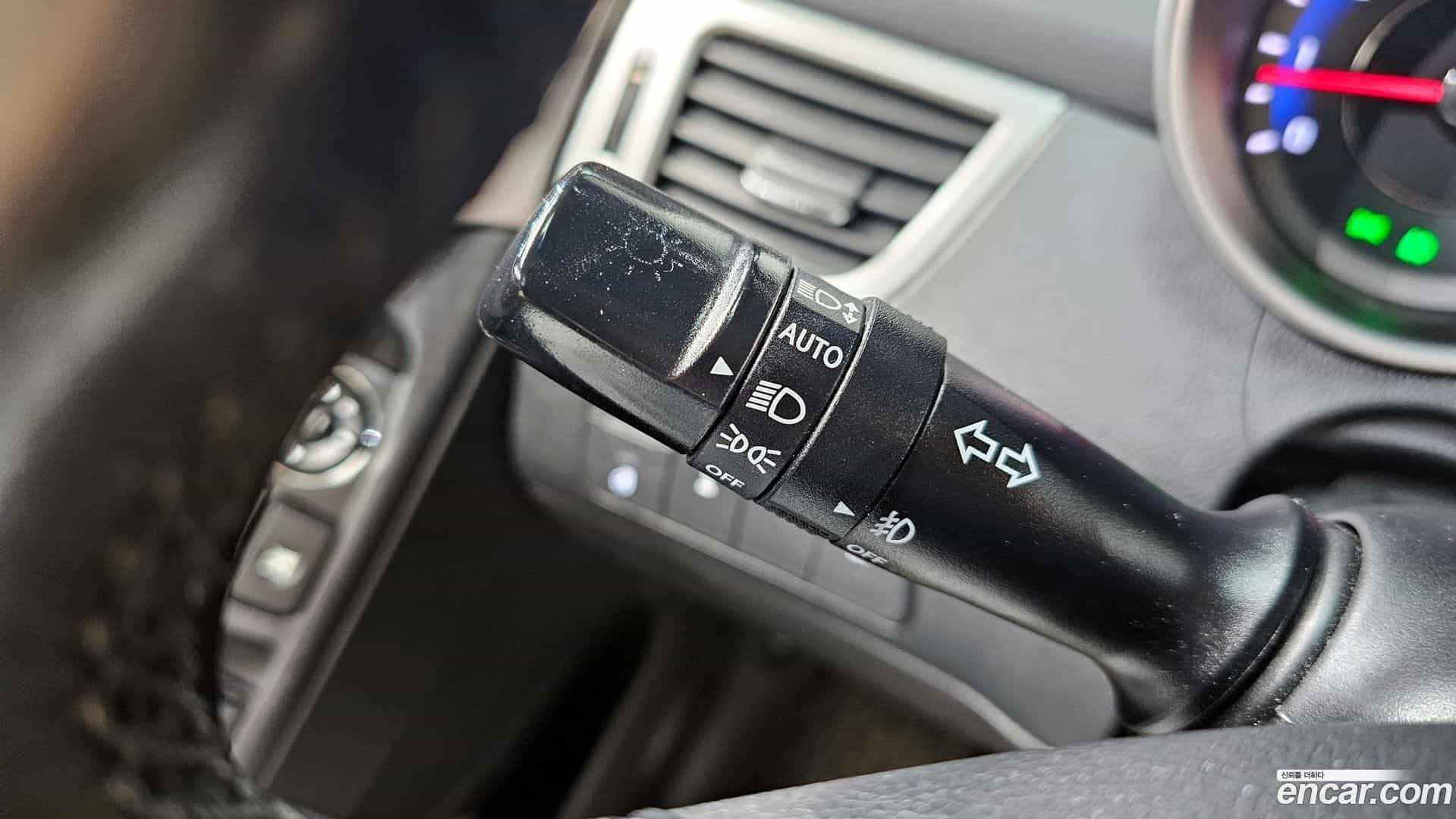 AVANTE Hyundai 2012.10-OPTION-022