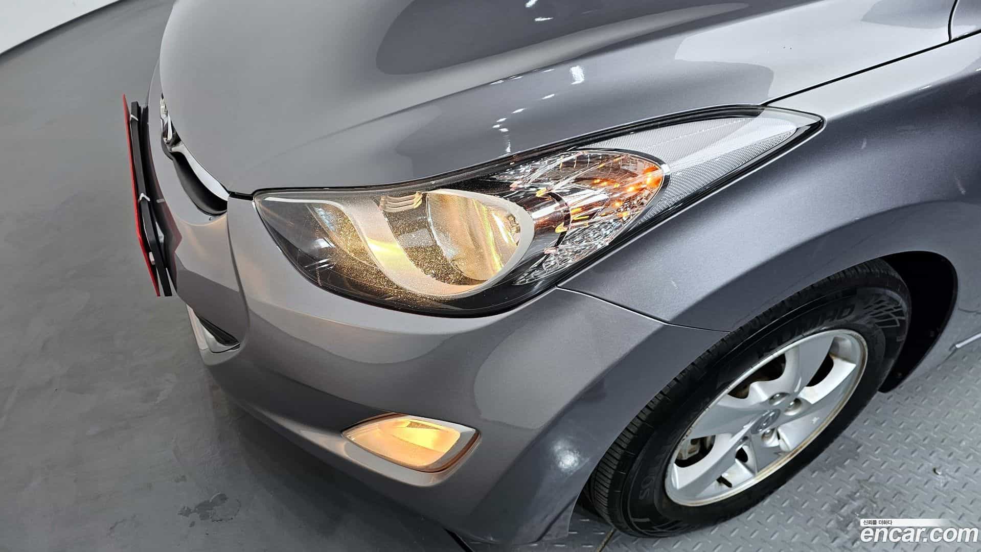 AVANTE Hyundai 2012.10-OUTER-032