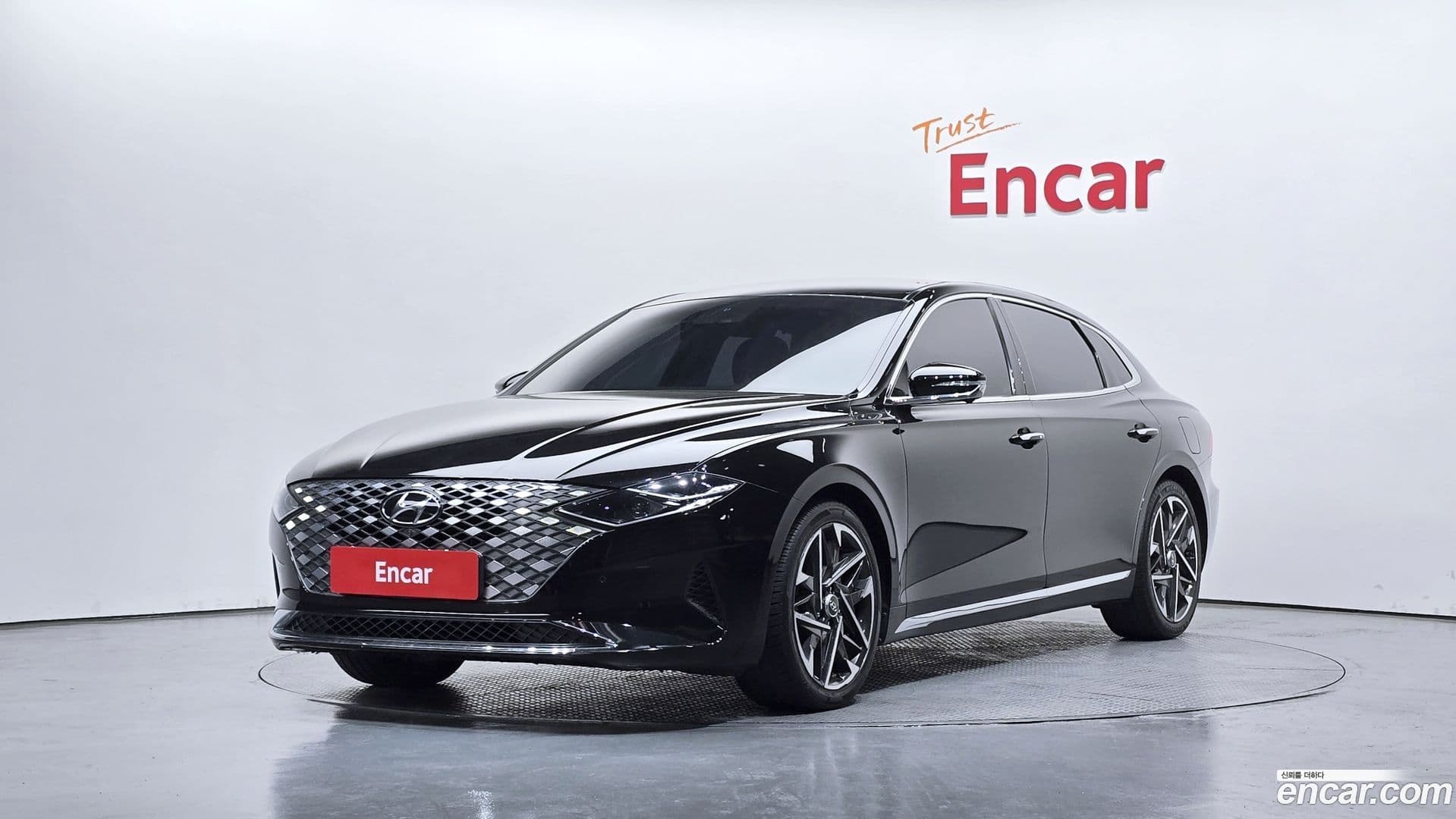 Main__Slider__Photo:Grandeur Hyundai 2020.2-0
