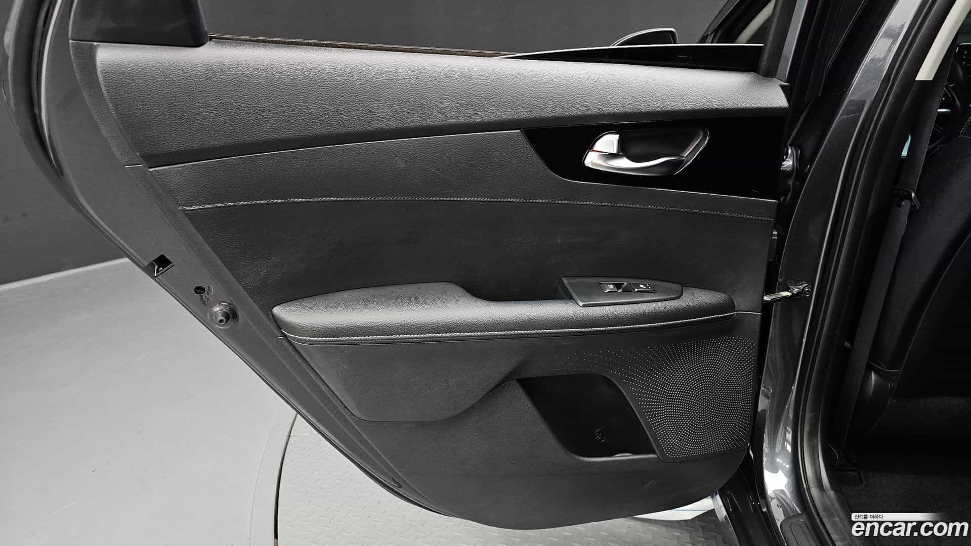 K3 Kia 2021.5-INNER-035