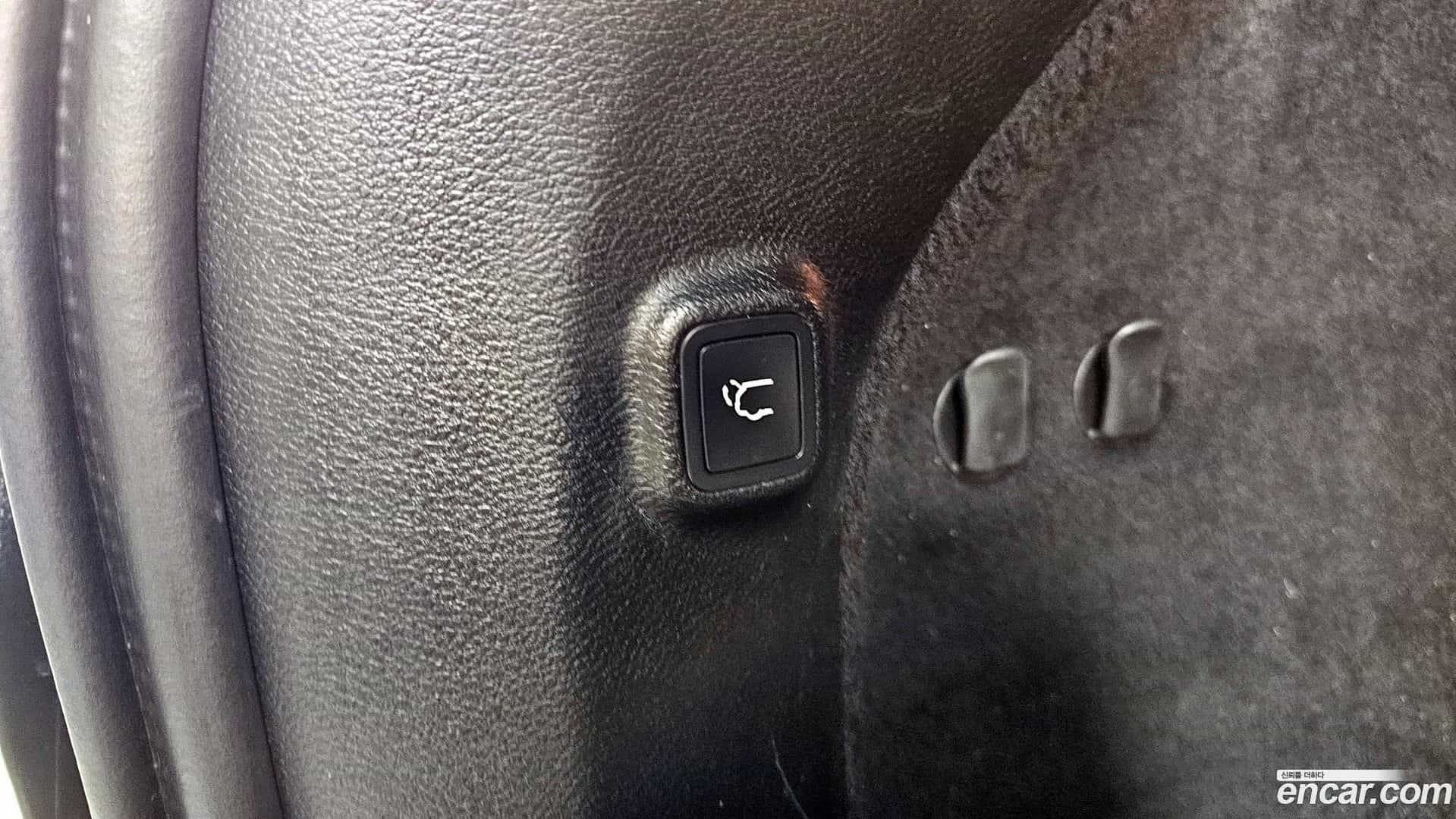 Cherokee Jeep 2019.1-OPTION-044