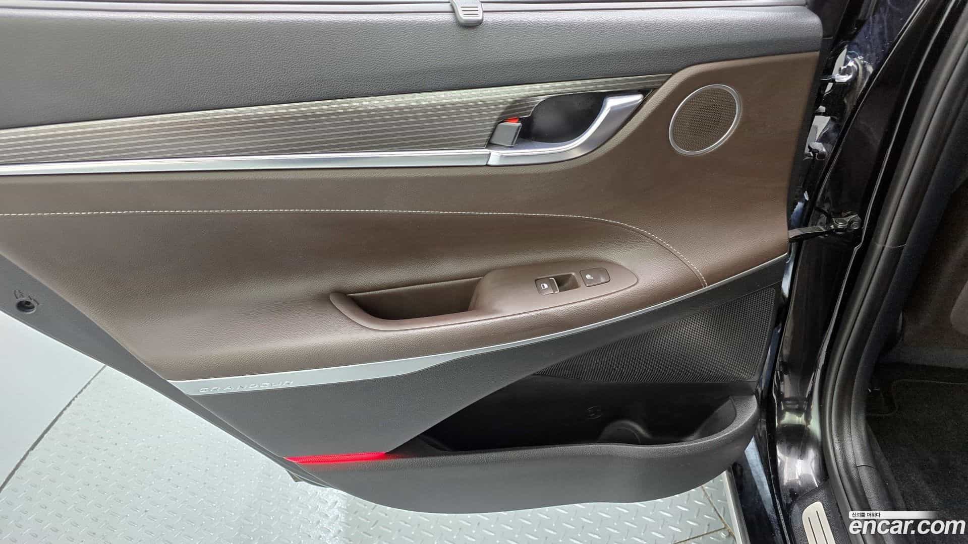 Grandeur Hyundai 2017.4-INNER-035