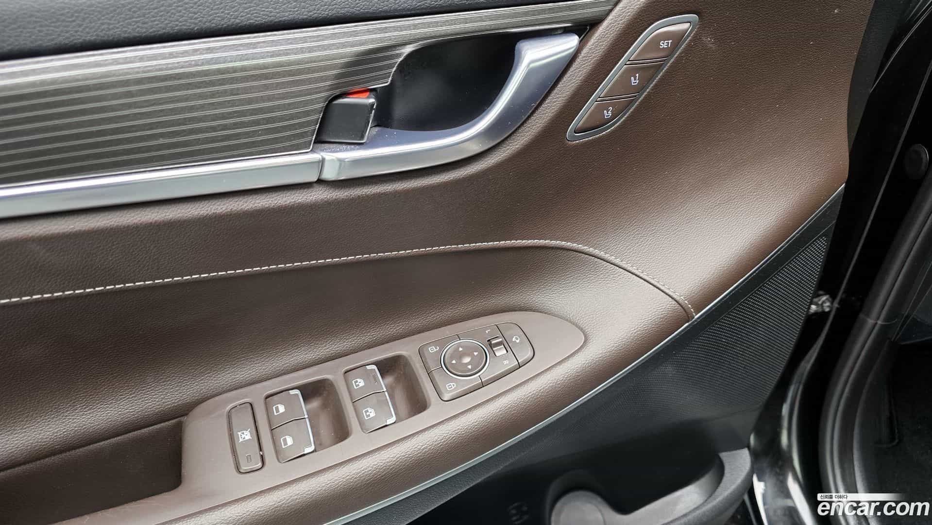 Grandeur Hyundai 2017.4-OPTION-043